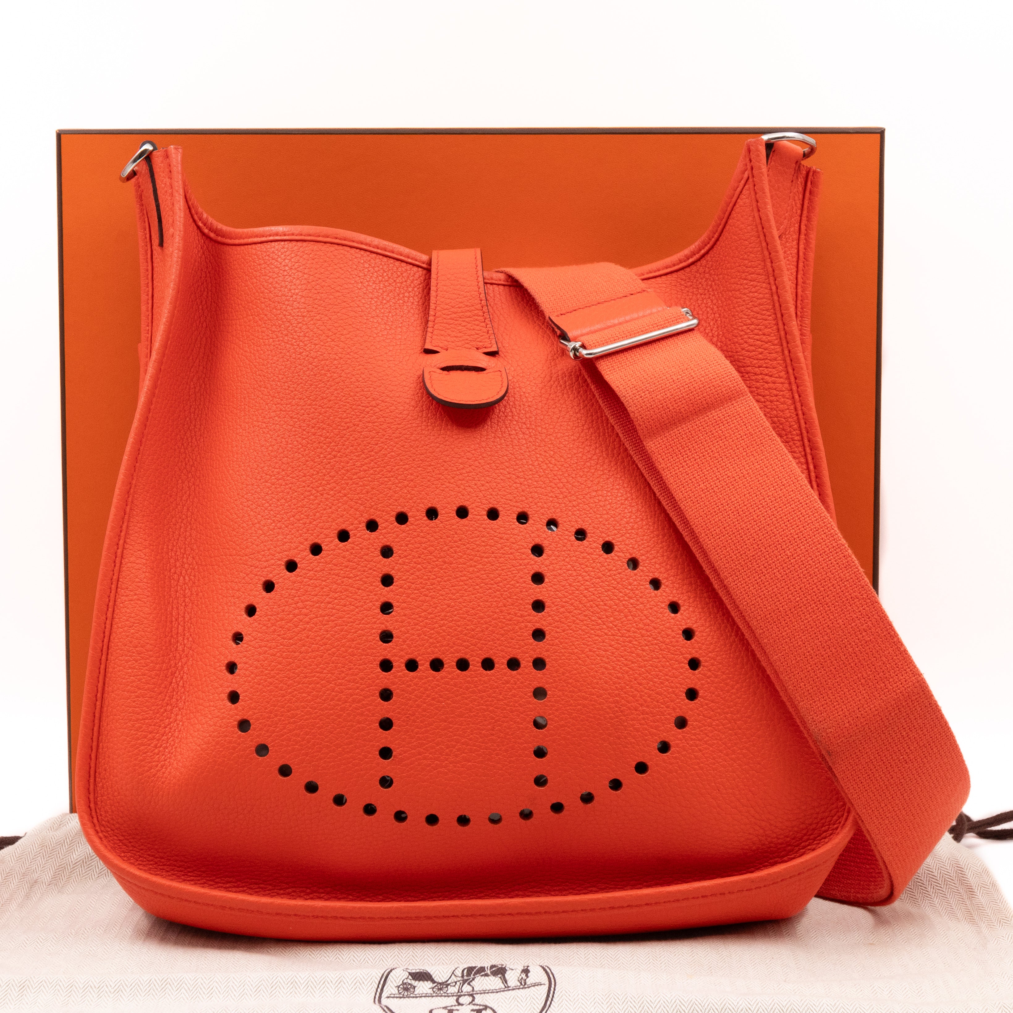 Evelyne III 33 Orange Feu Leather