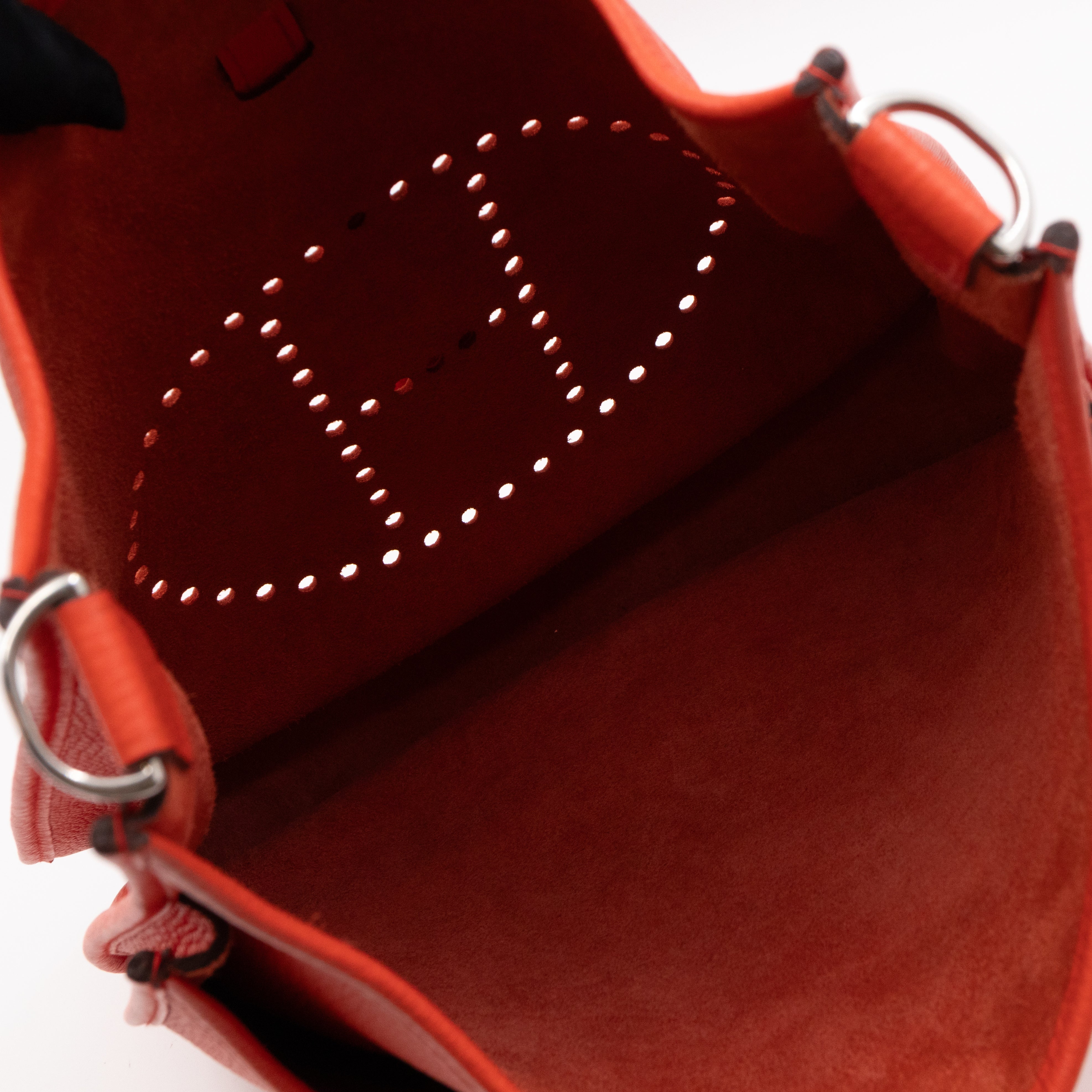 Evelyne III 33 Orange Feu Leather