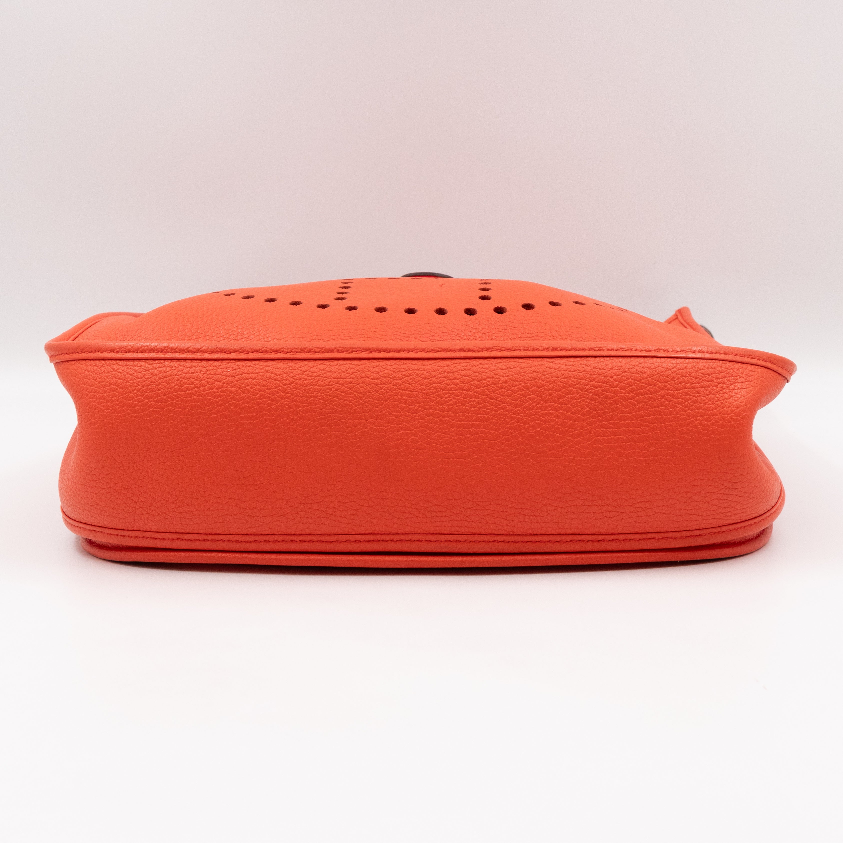 Evelyne III 33 Orange Feu Leather