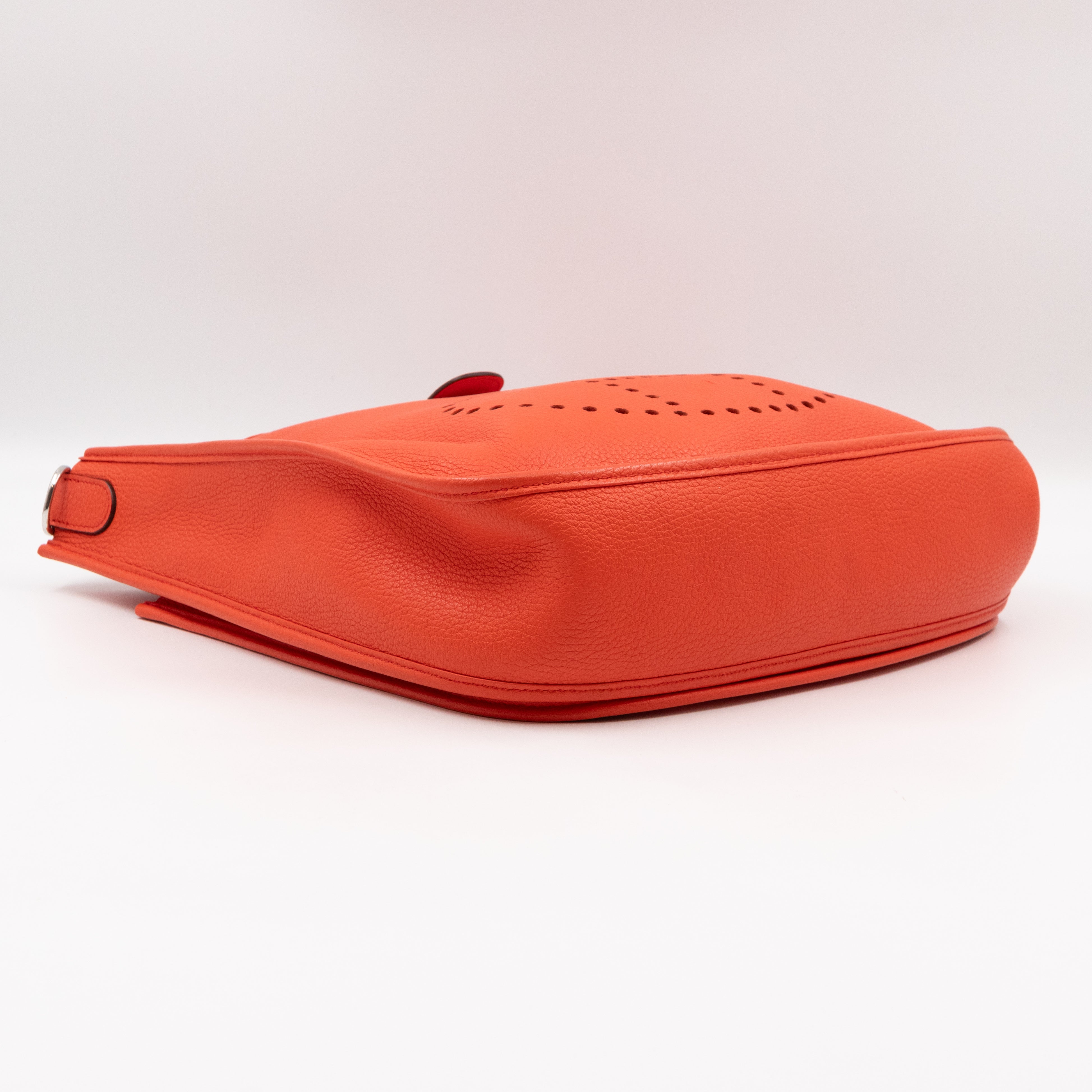 Evelyne III 33 Orange Feu Leather