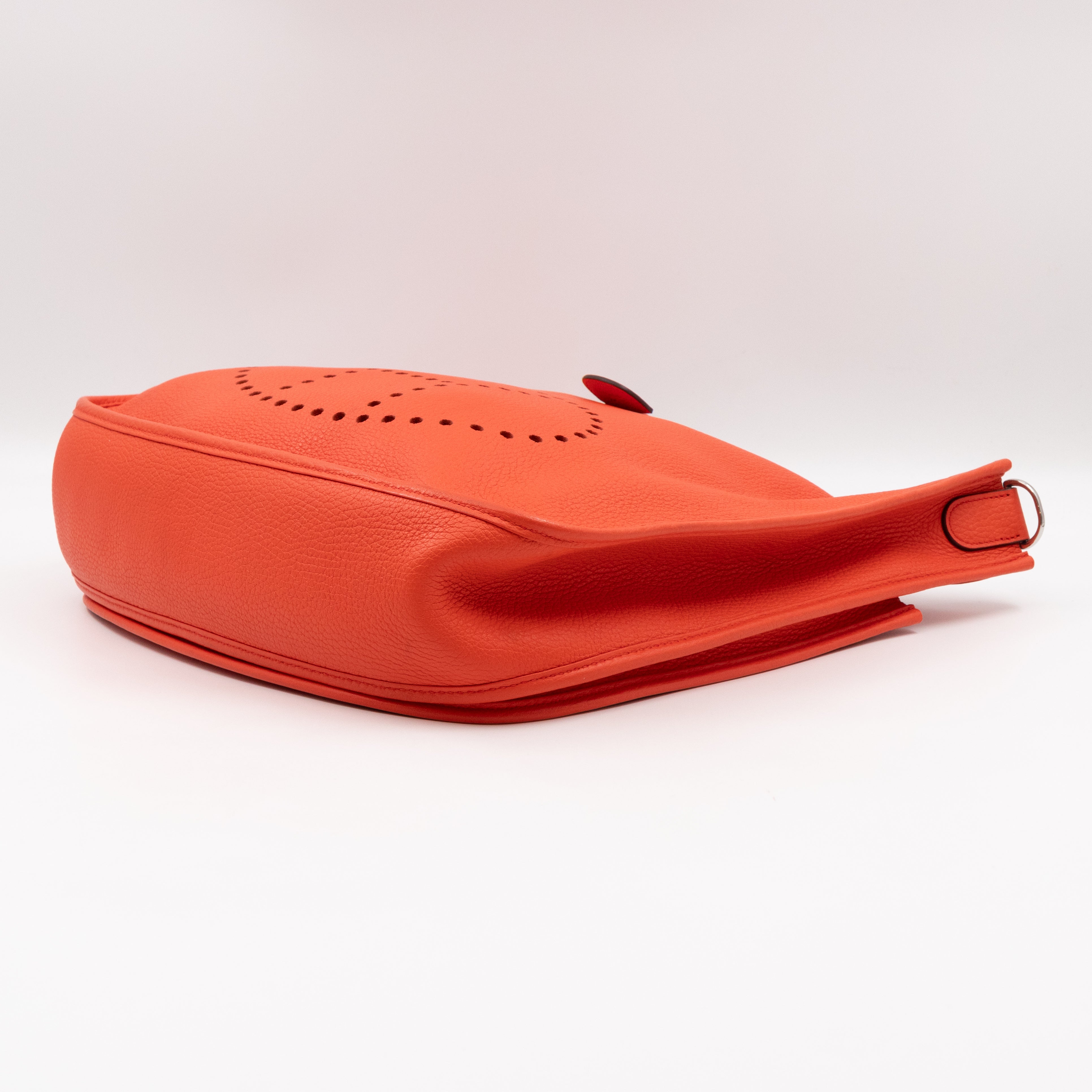 Evelyne III 33 Orange Feu Leather