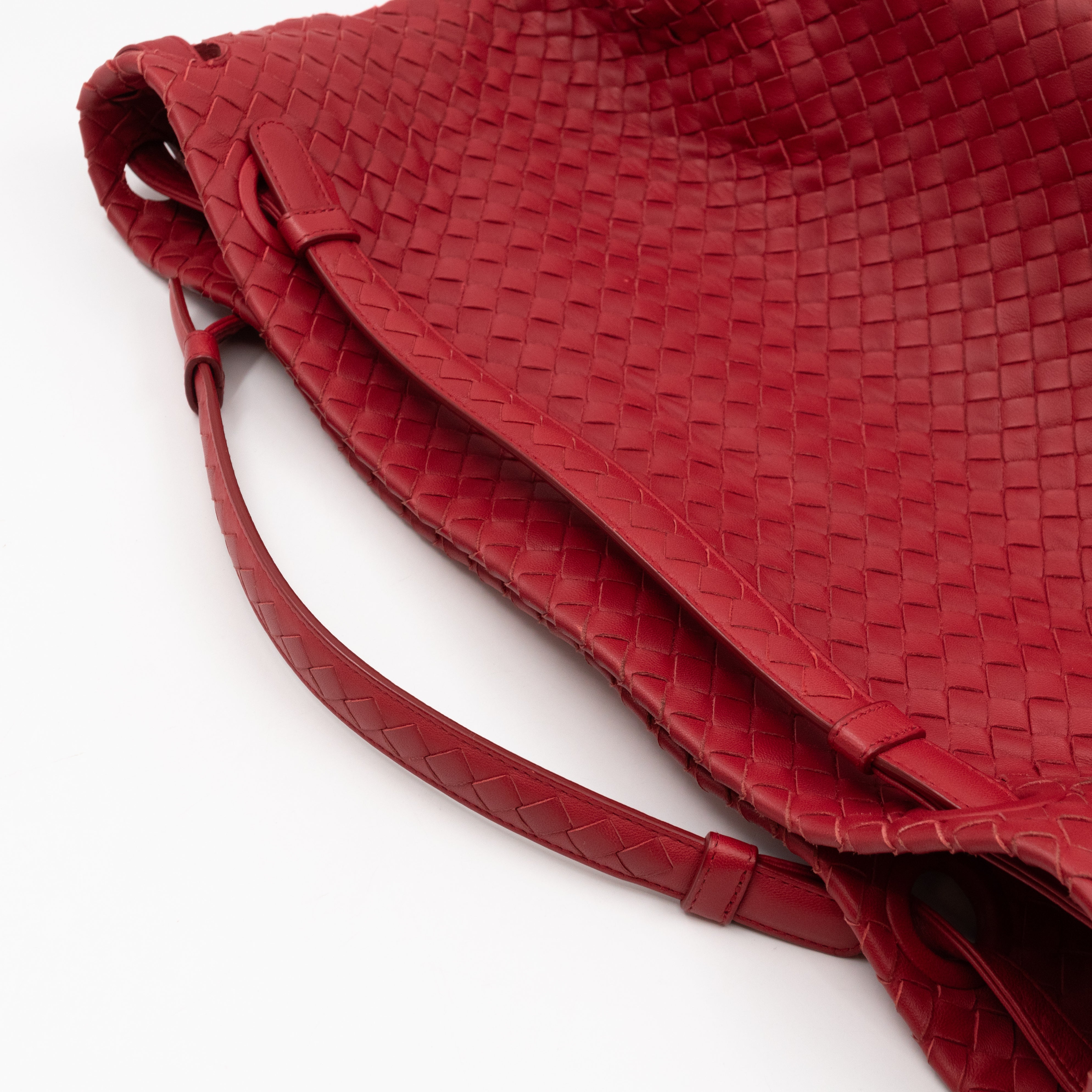 Garda Bella Shoulder Bag Red Intrecciato Lether