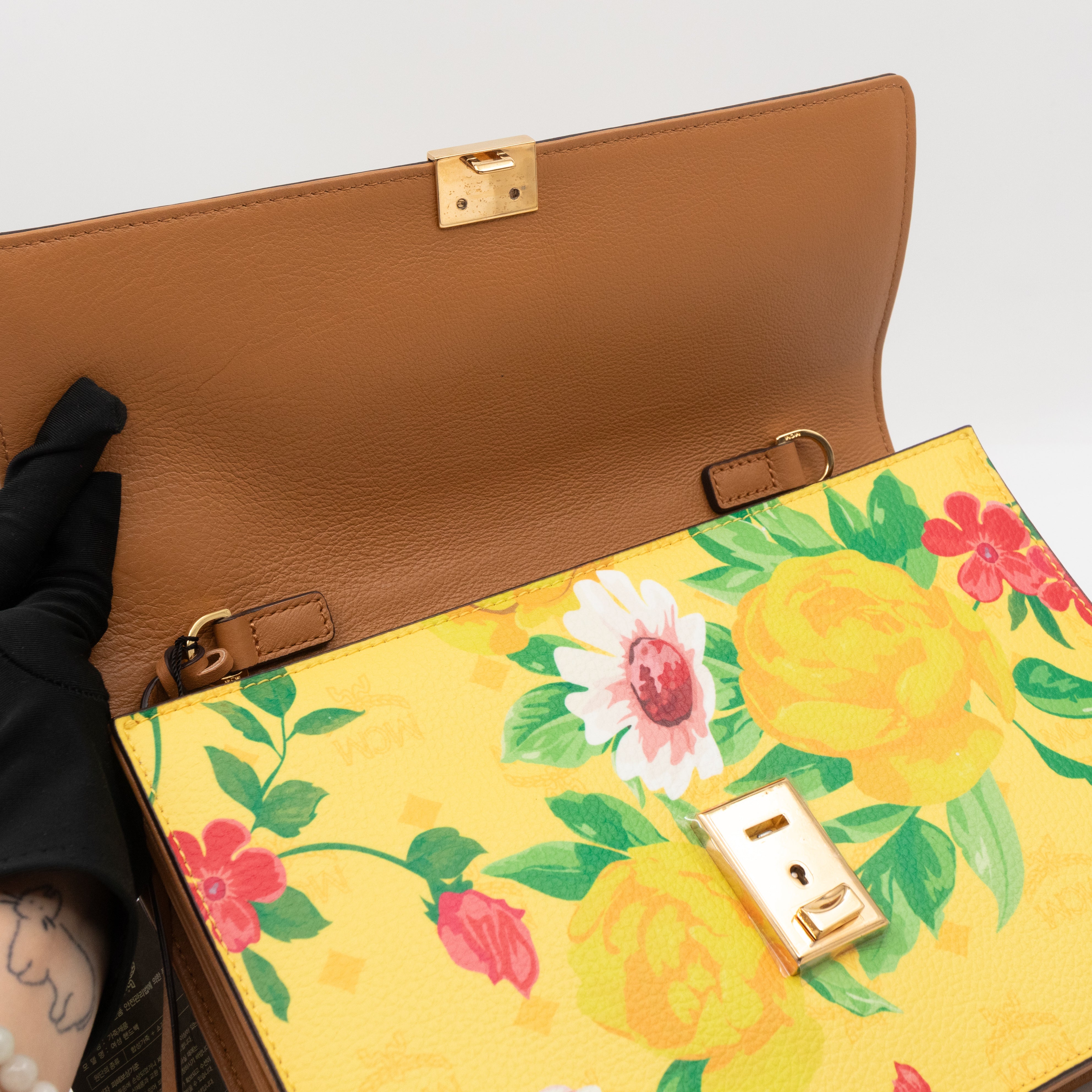 Paradiso Crossbody Bag x Phenomenon Yellow Visetos