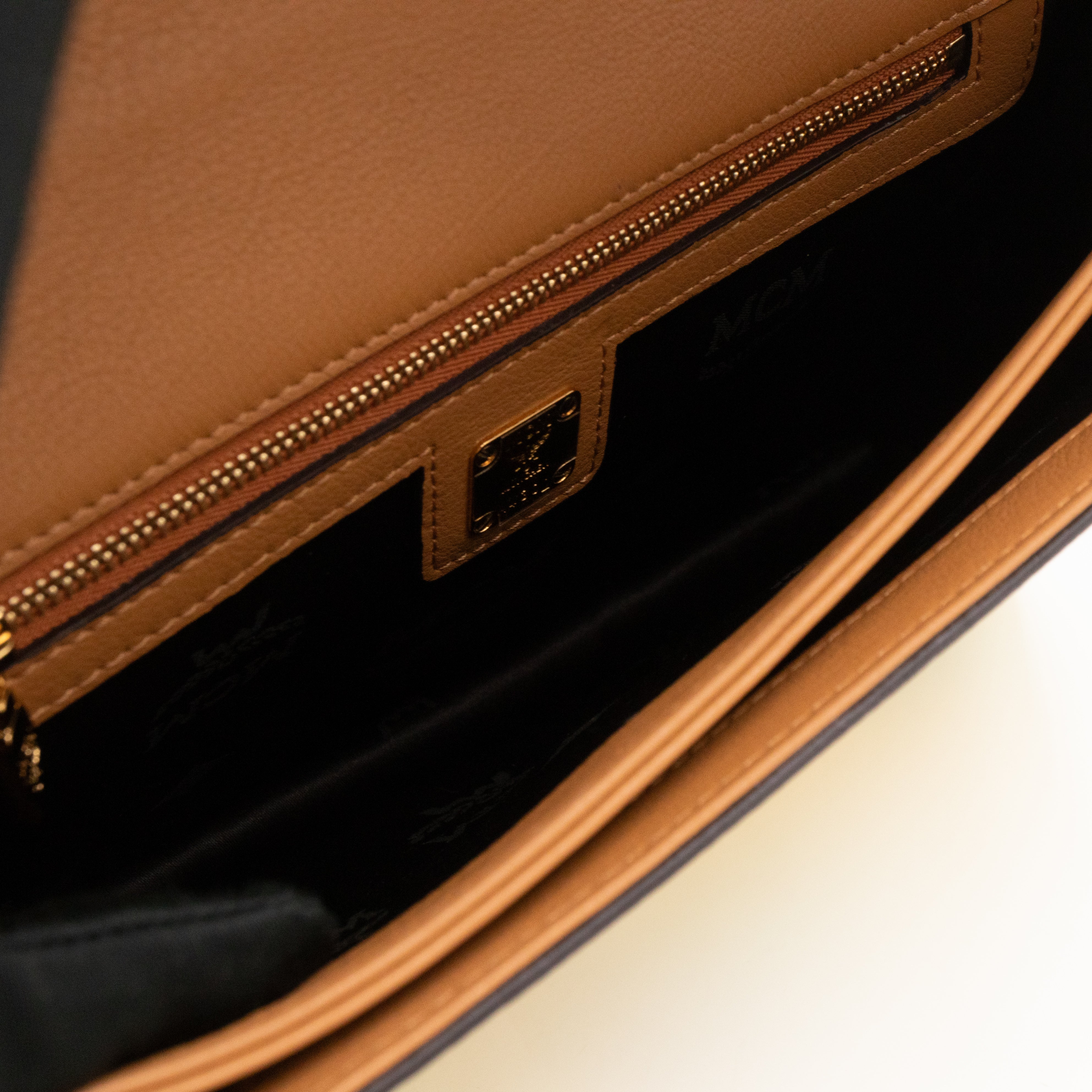 Paradiso Crossbody Bag x Phenomenon Yellow Visetos