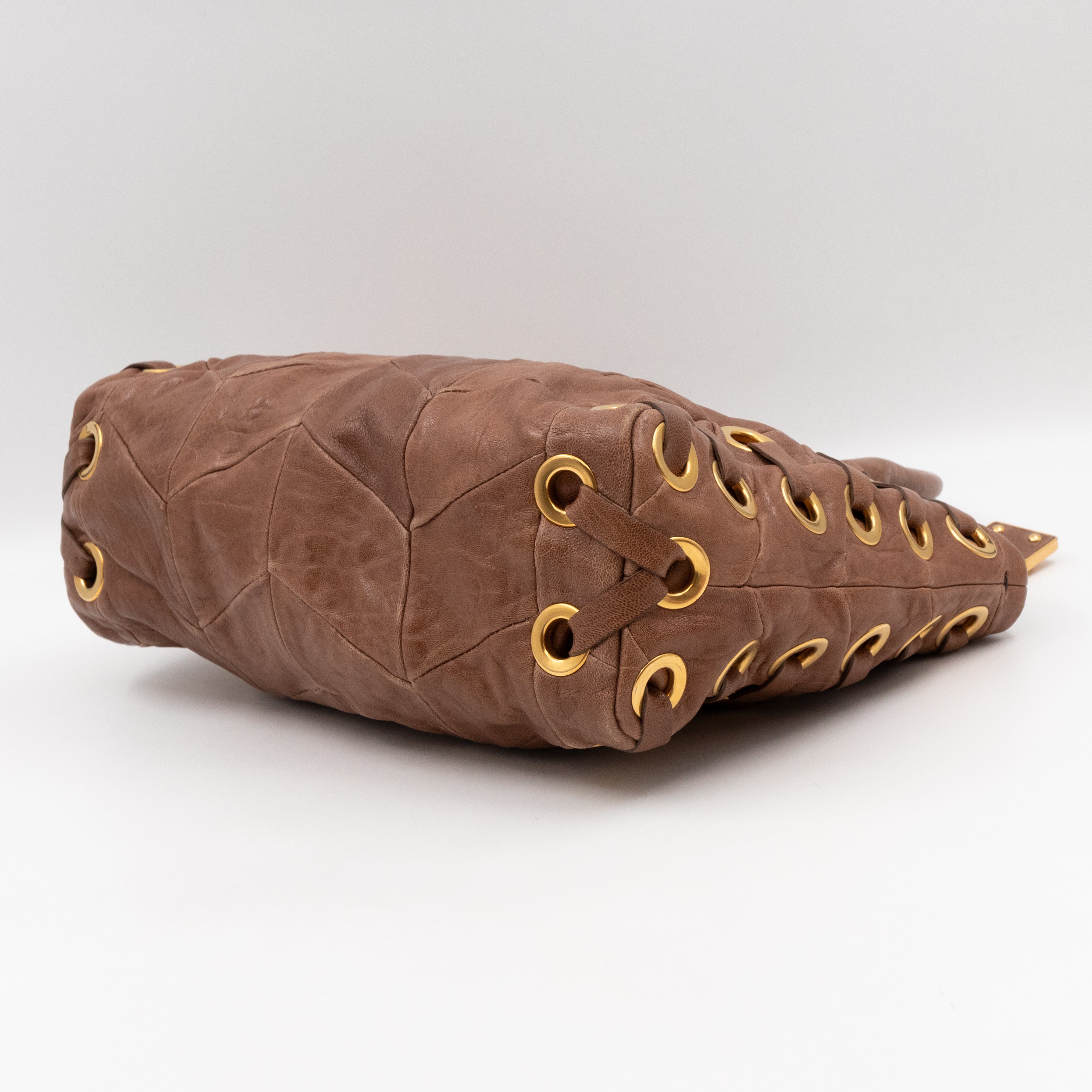 Grommet Tote Caramel Chevron Leather