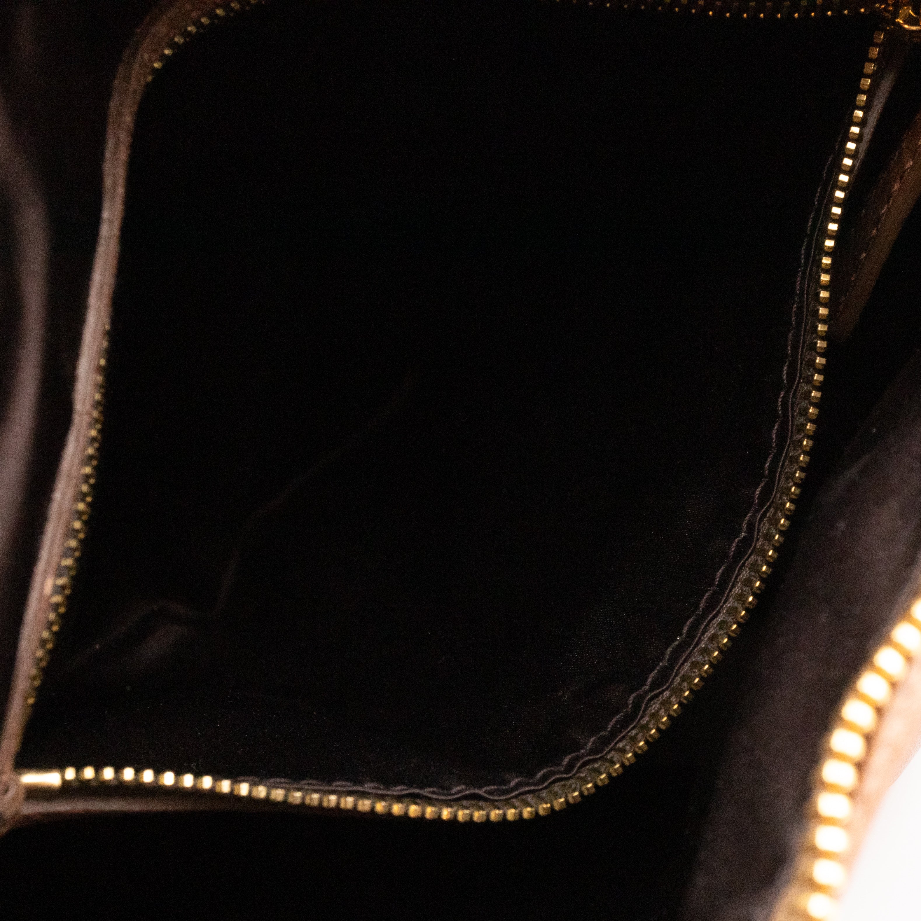 Grommet Tote Caramel Chevron Leather