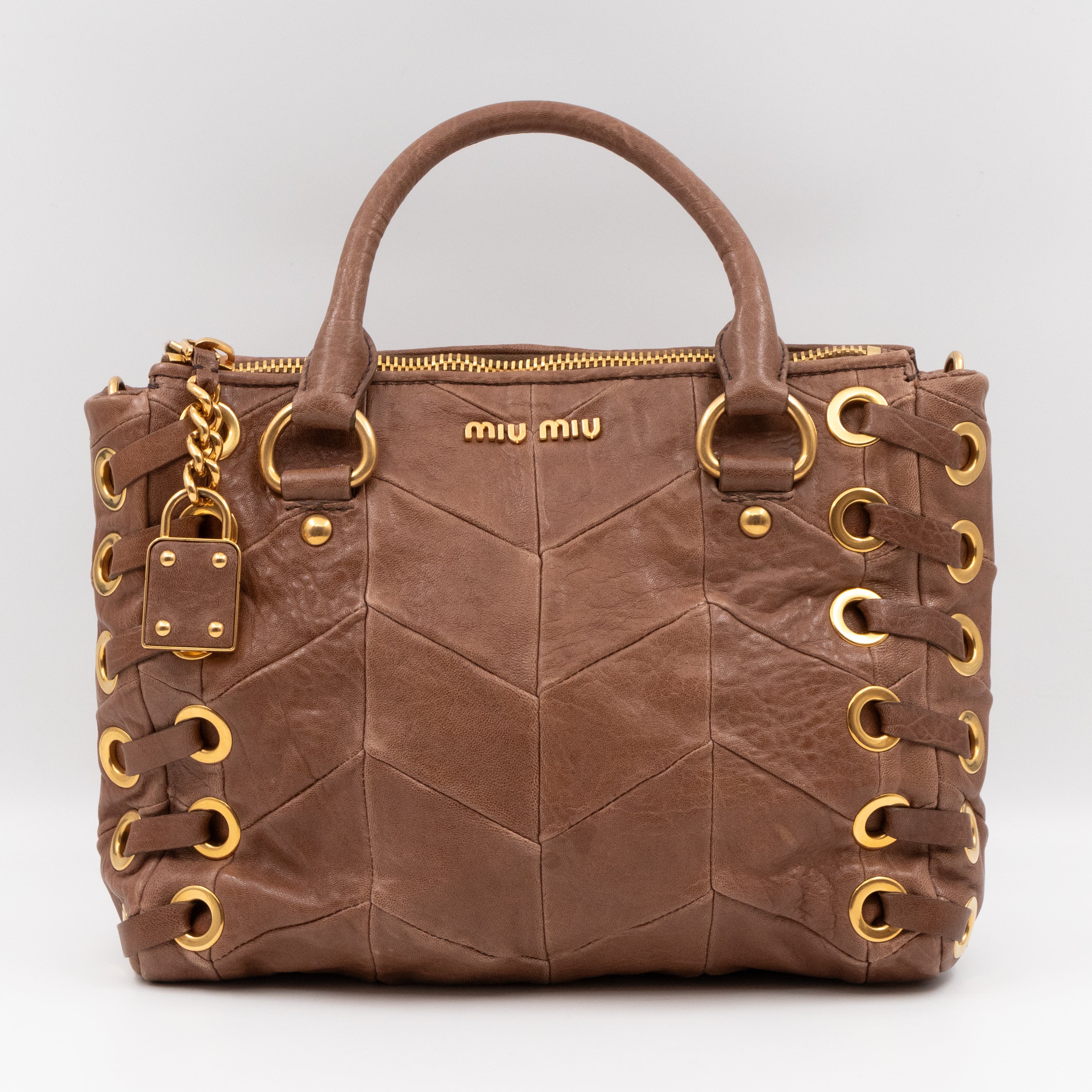 Grommet Tote Caramel Chevron Leather