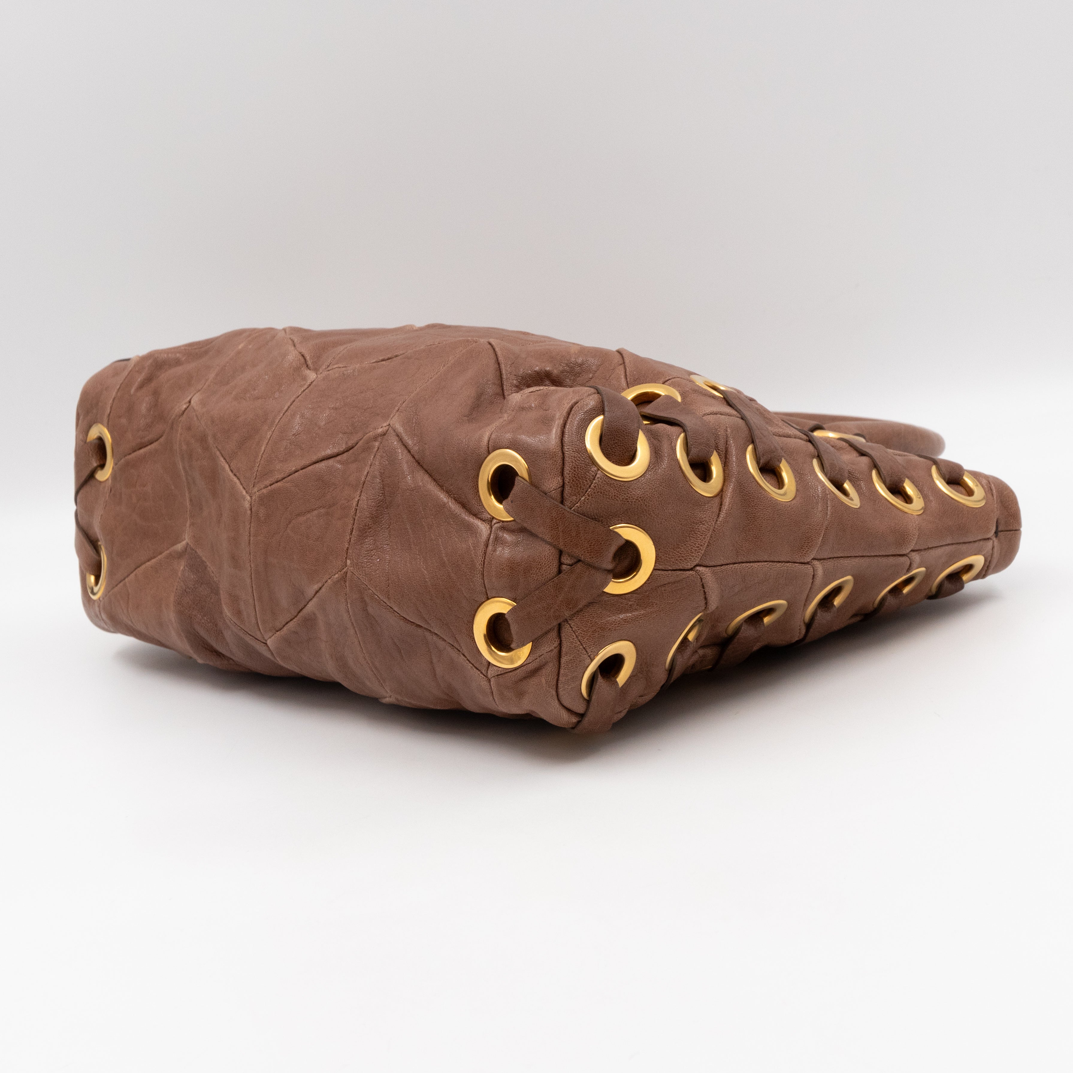 Grommet Tote Caramel Chevron Leather