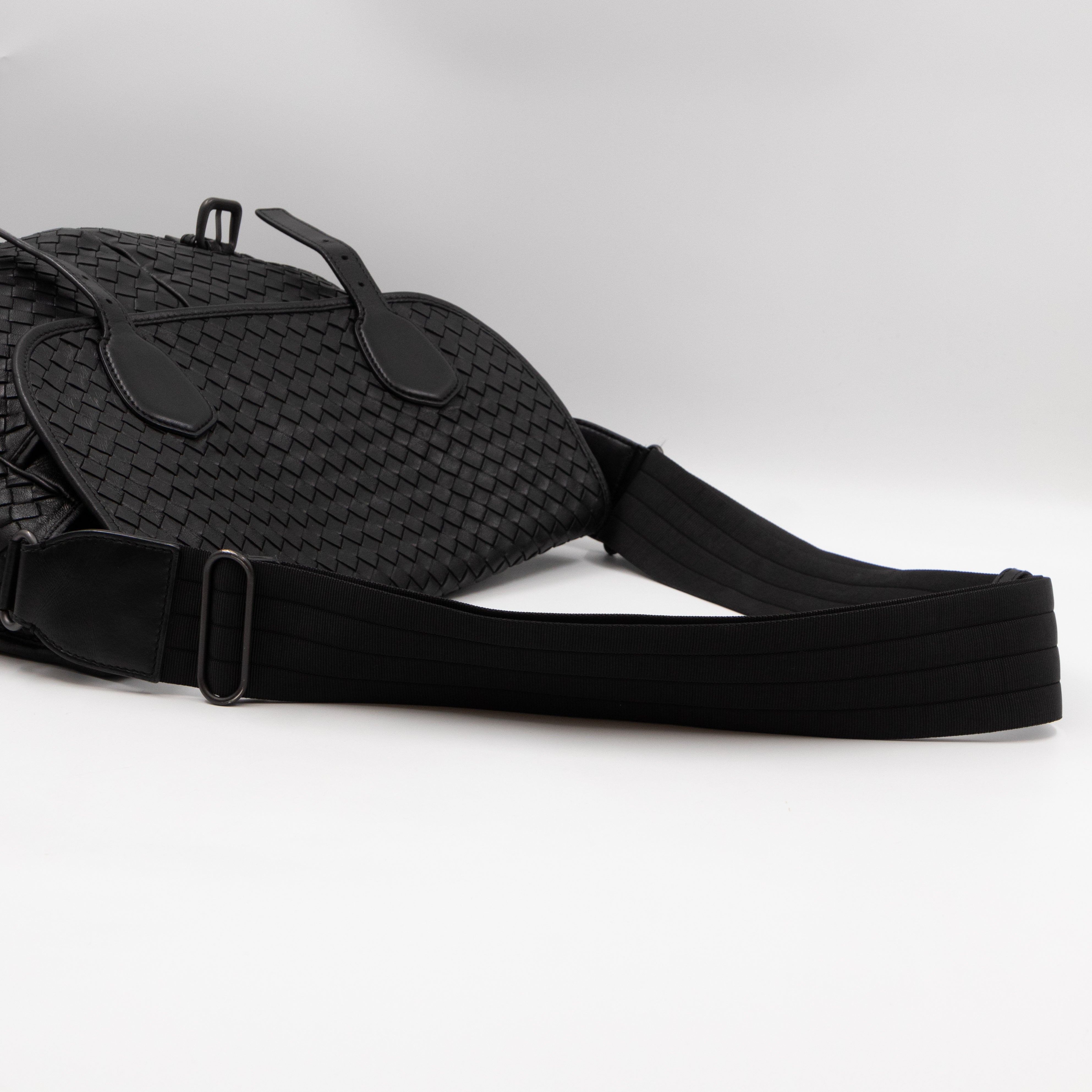 Gardena Messenger Bag Black Intrecciato Leather