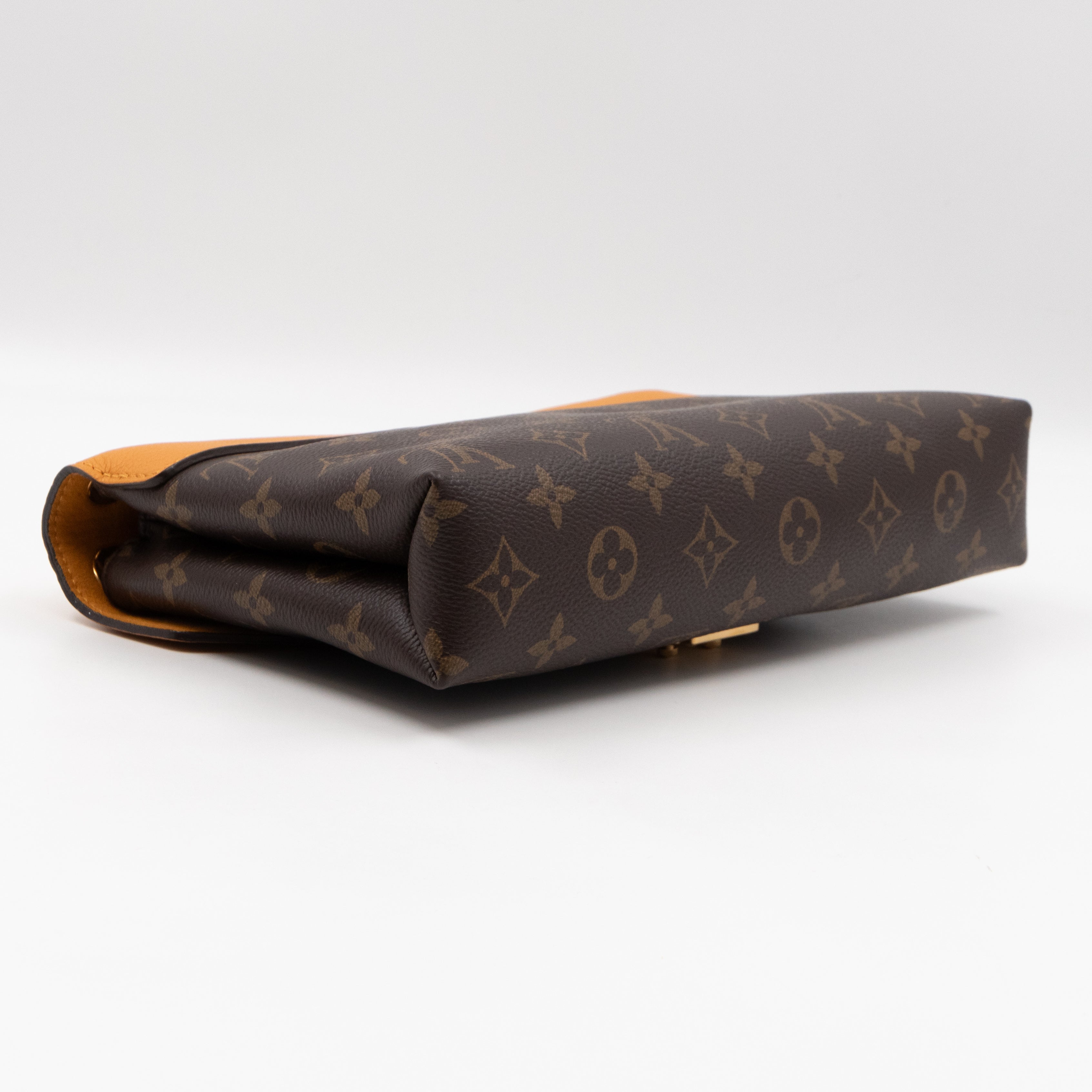 Pallas Chain Bag Monogram Safran