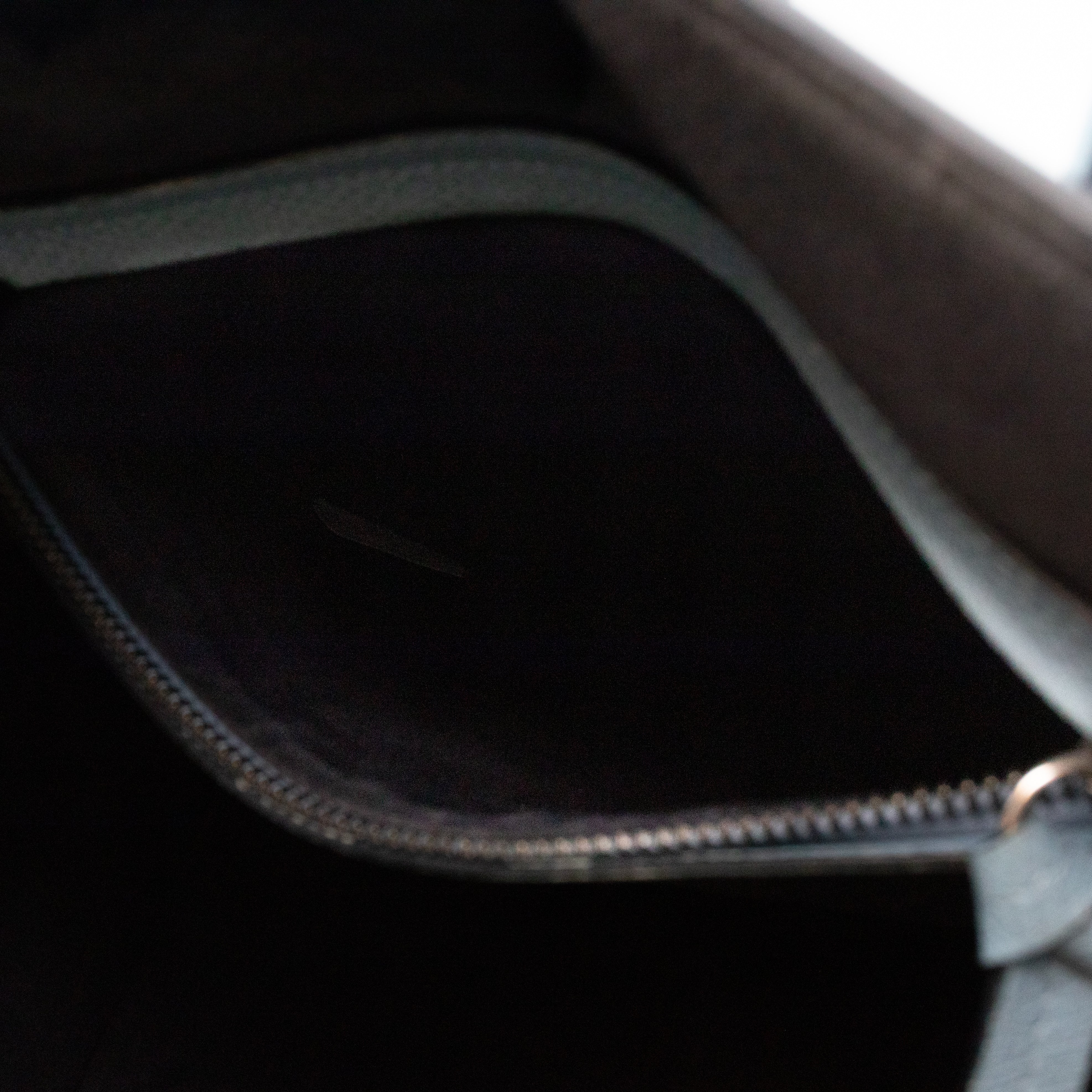 Phantom Medium Luggage Slate Blue Leather