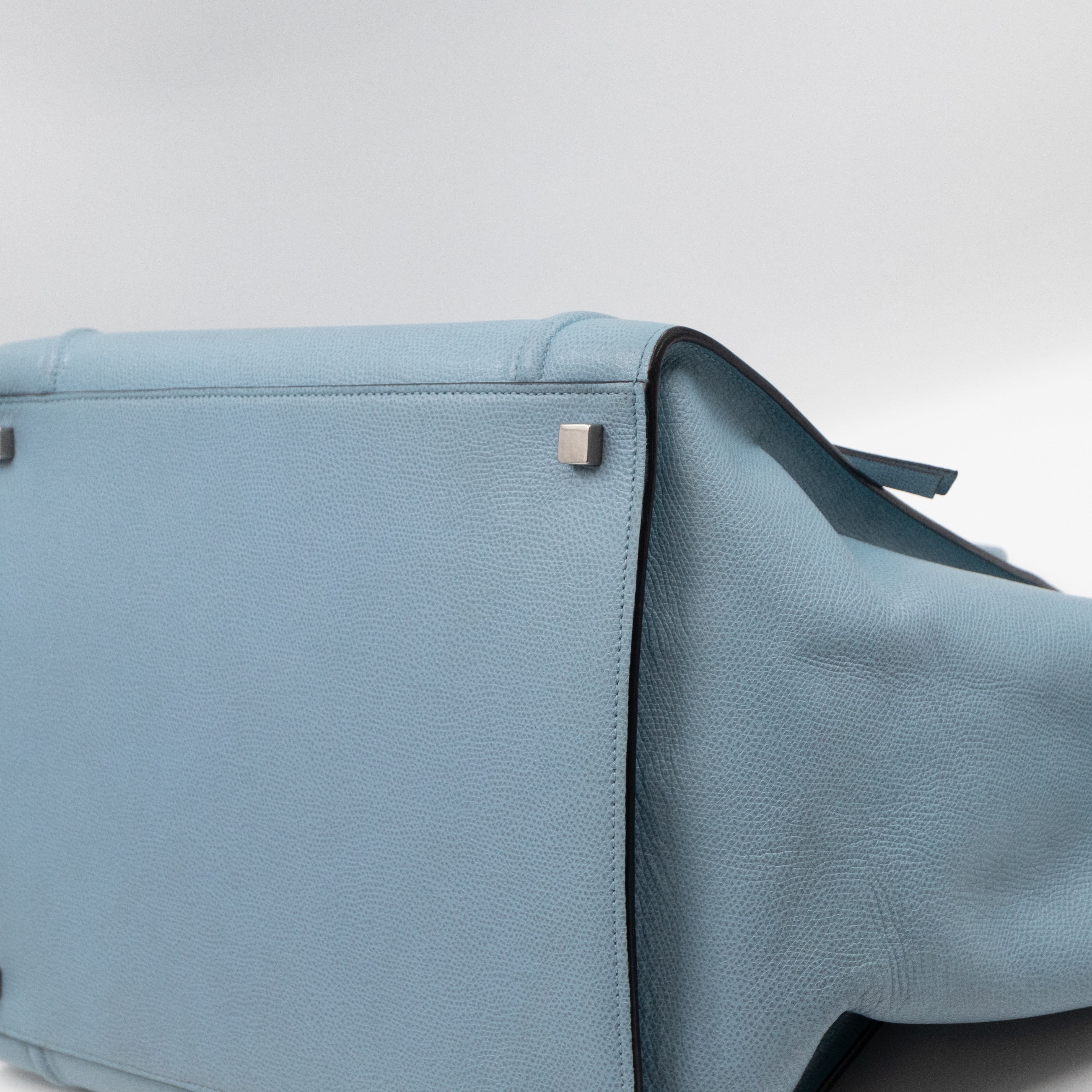 Phantom Medium Luggage Slate Blue Leather