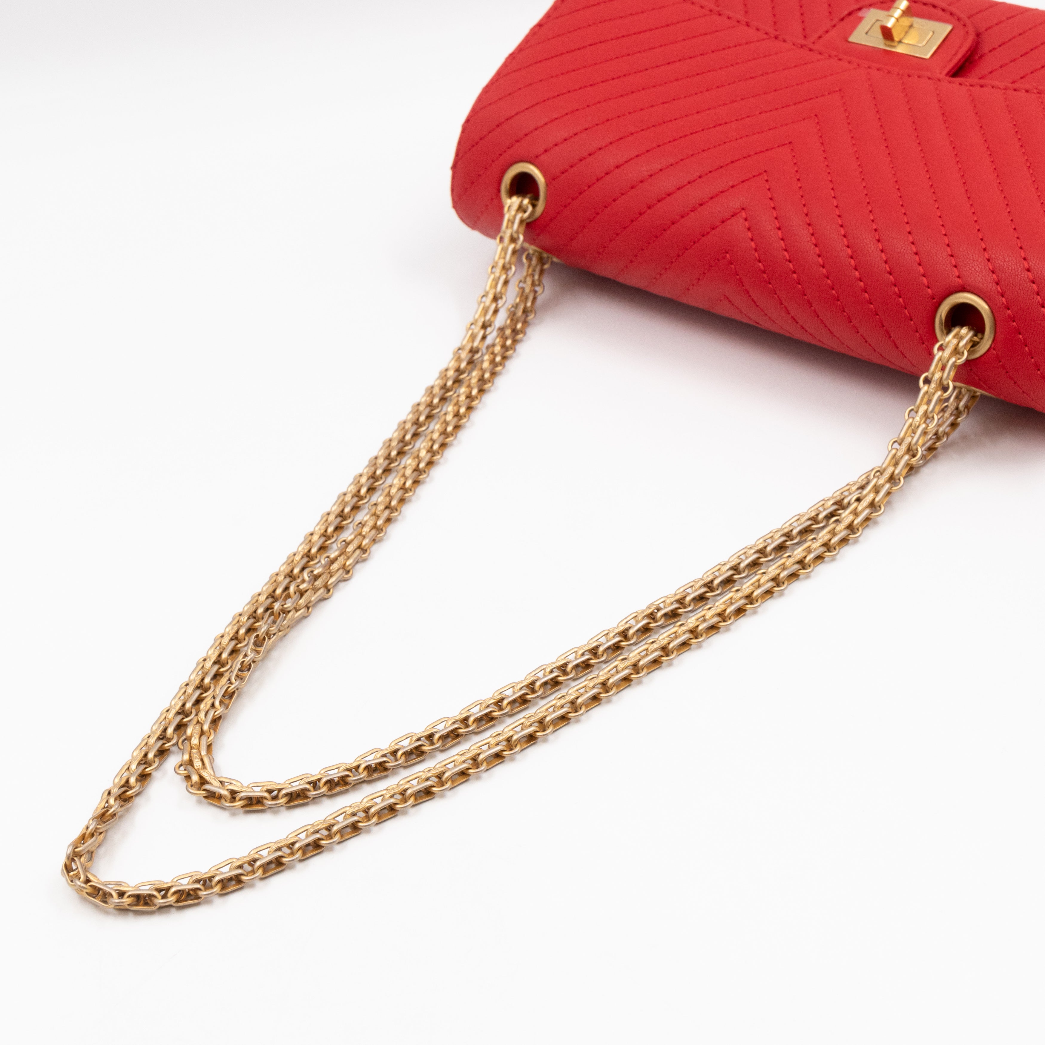 2.55 Reissue 225 Medium Red Chevron Leather