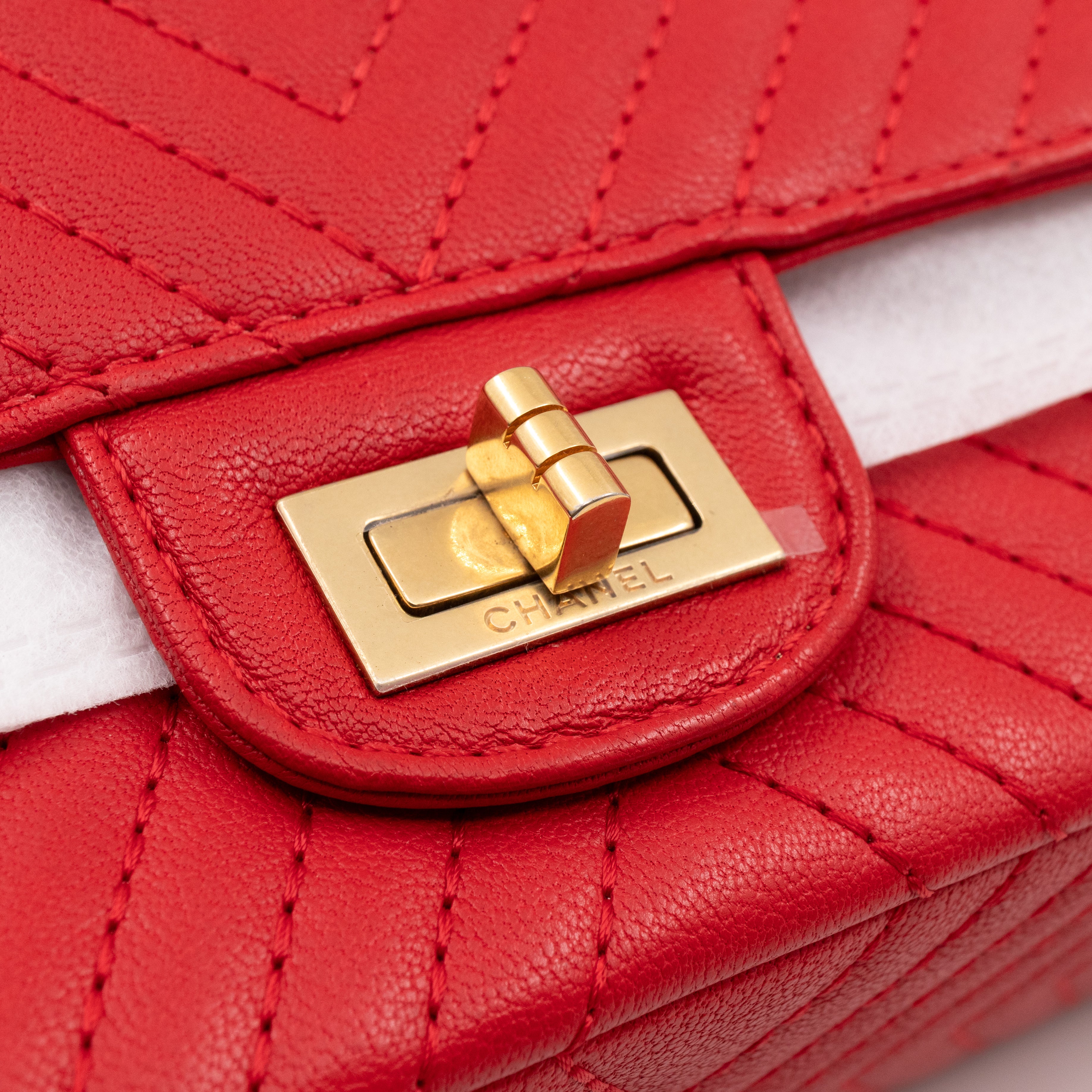 2.55 Reissue 225 Medium Red Chevron Leather