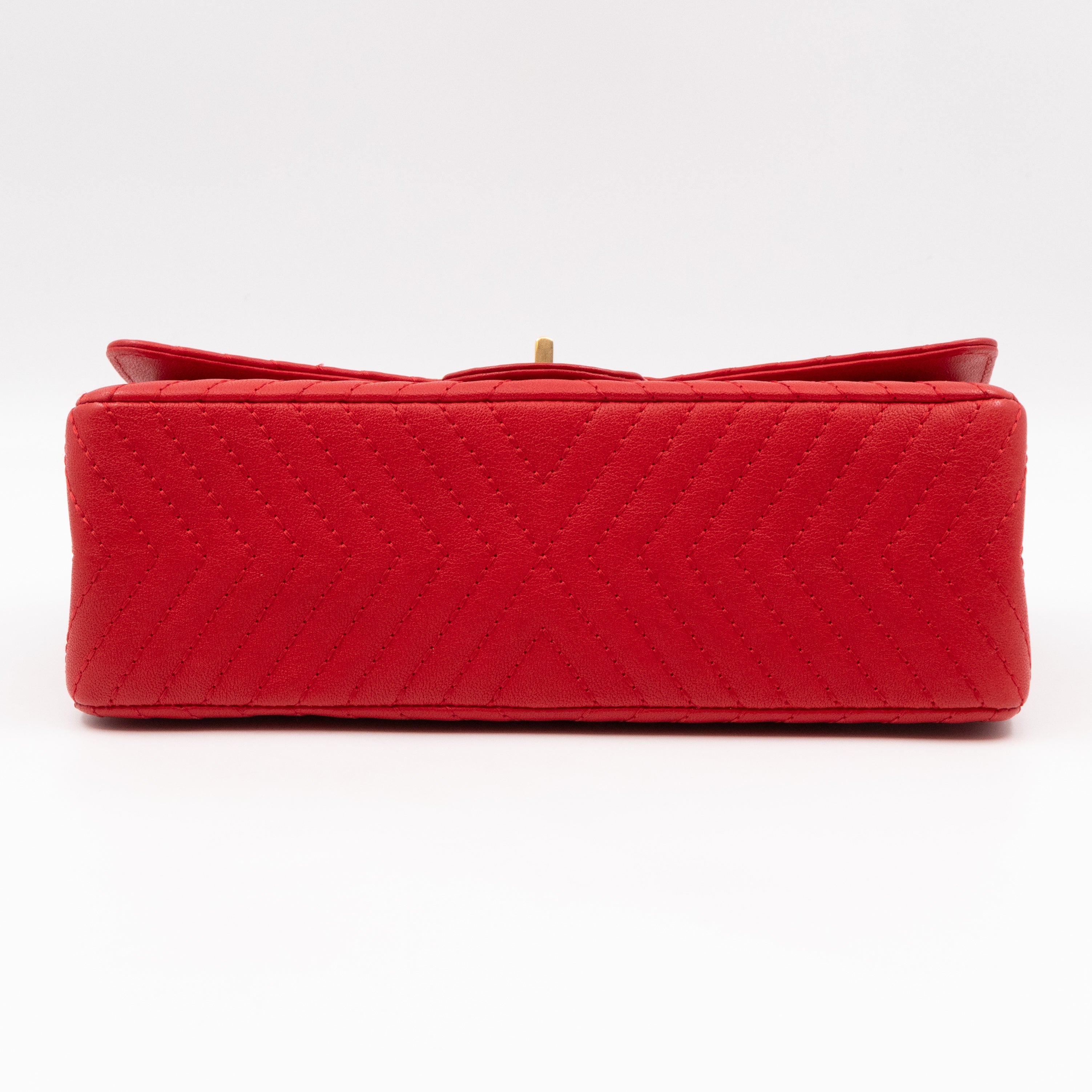 2.55 Reissue 225 Medium Red Chevron Leather