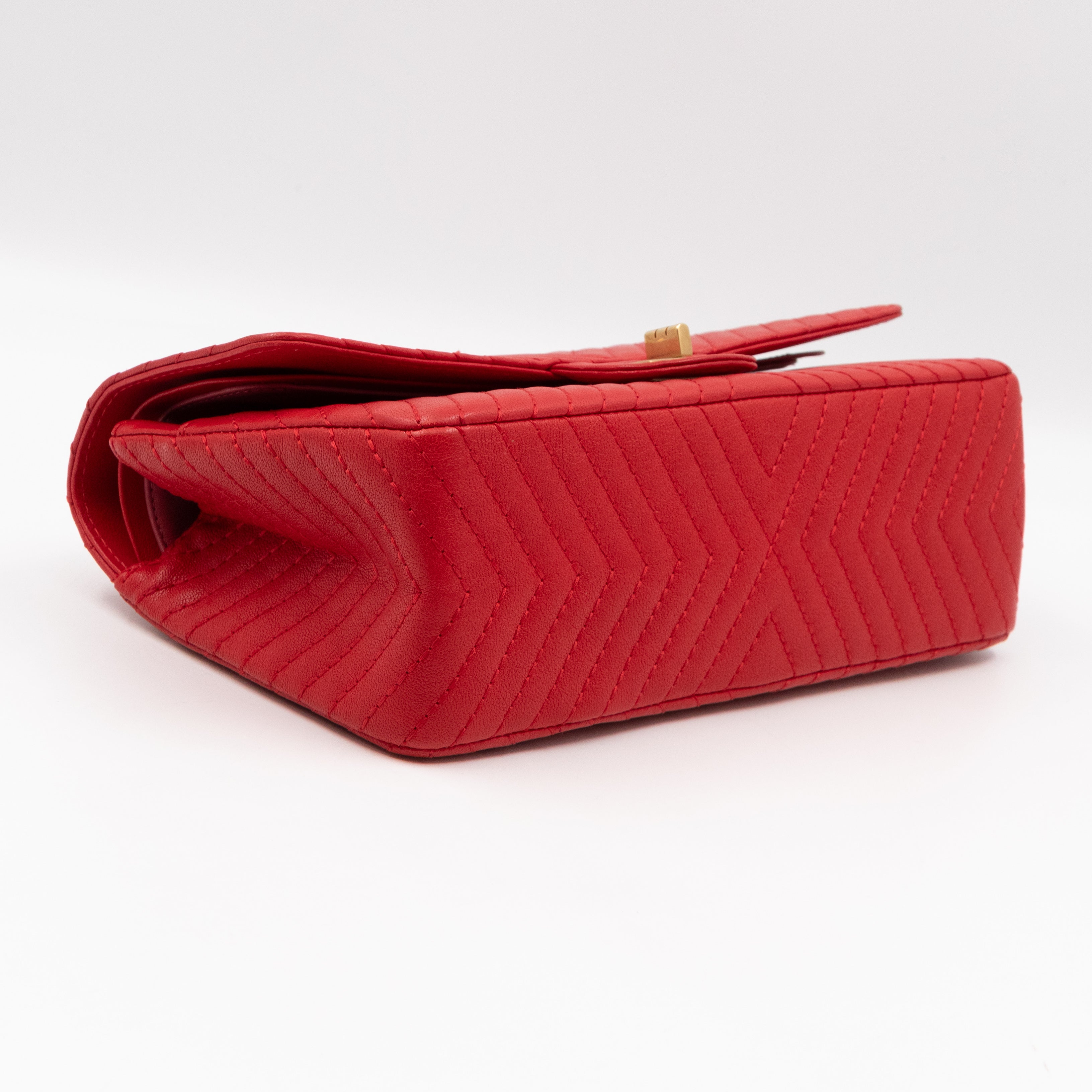 2.55 Reissue 225 Medium Red Chevron Leather