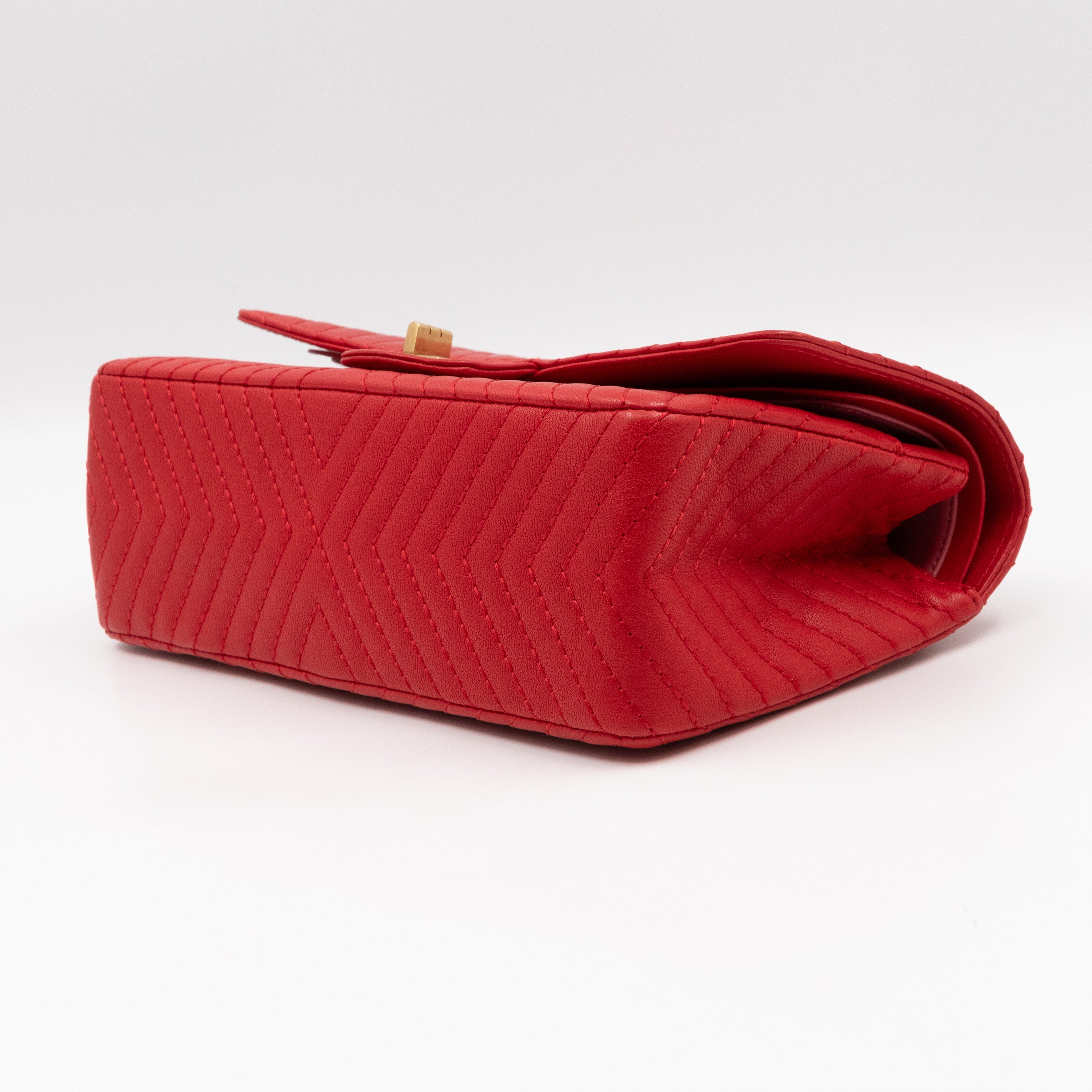 2.55 Reissue 225 Medium Red Chevron Leather