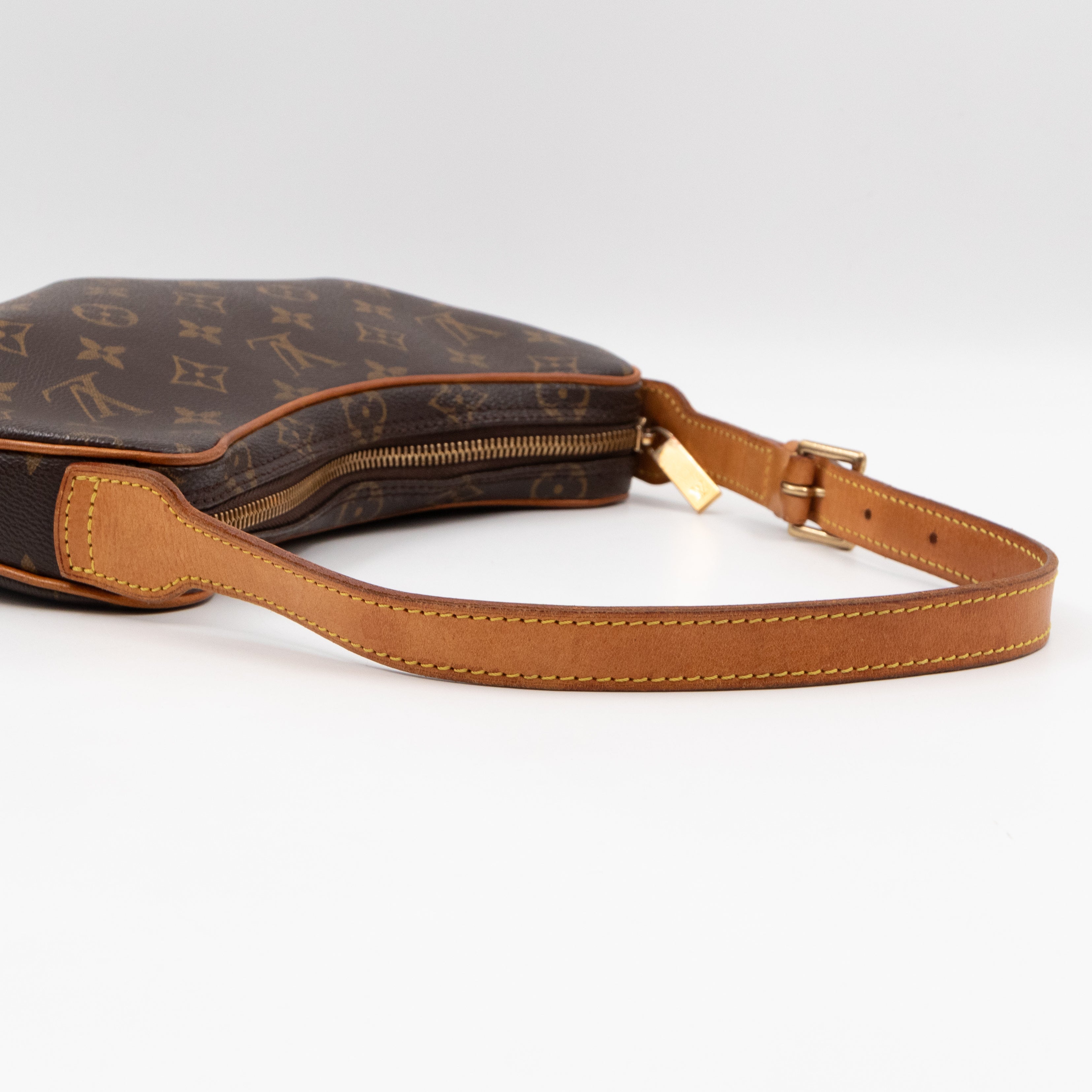 Croissant PM Monogram