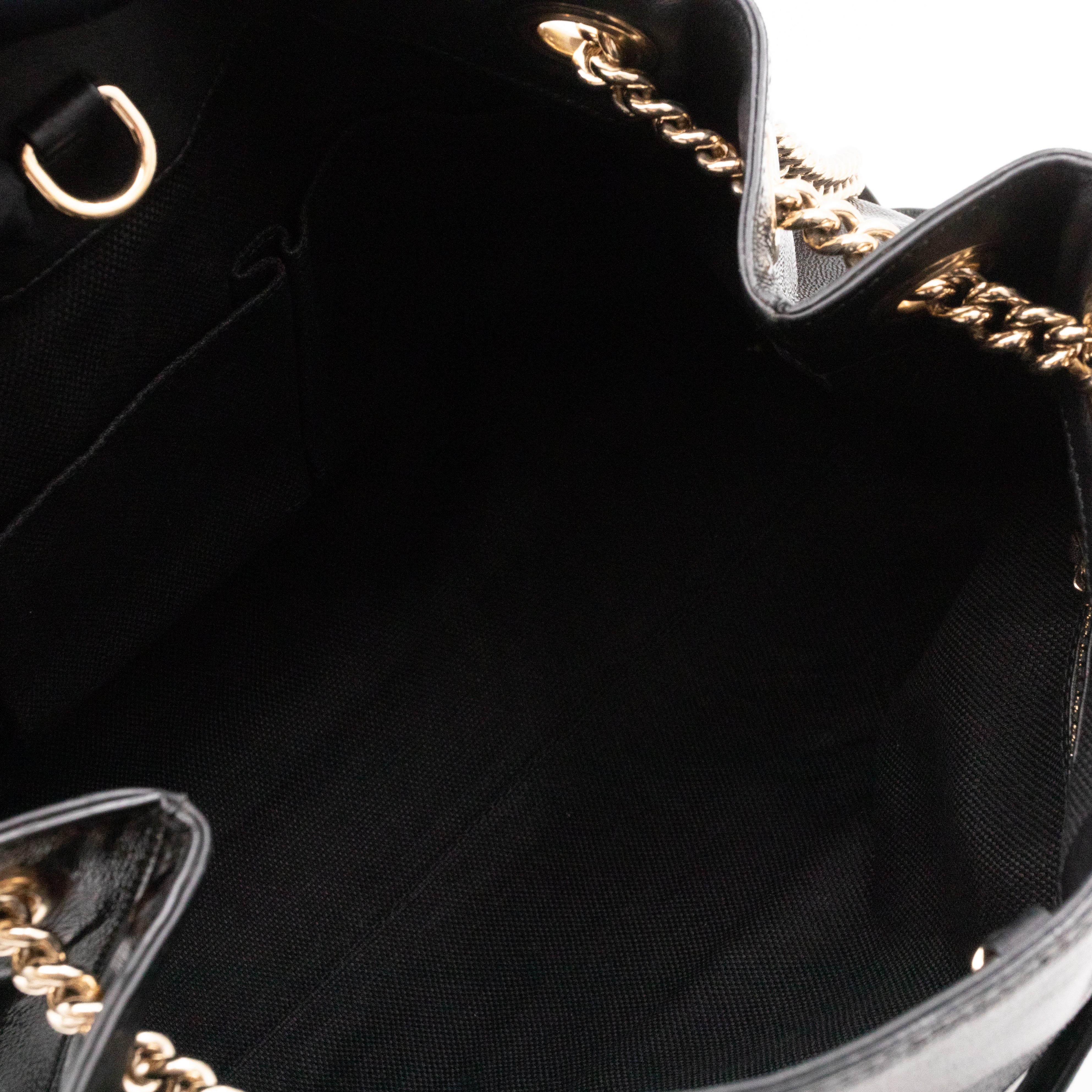 Soho Tassel Chain Tote Crumpled Black Patent Leather