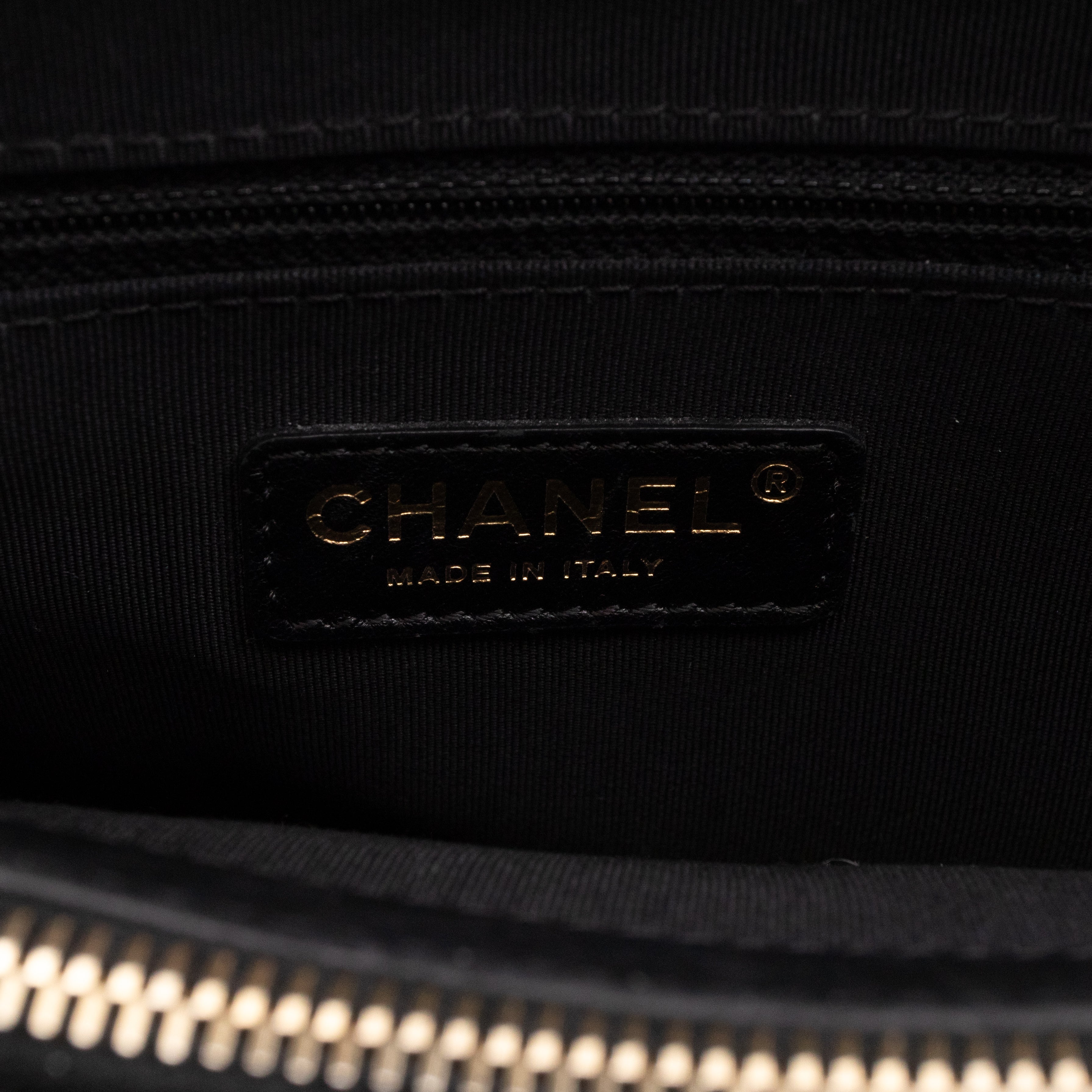 Chain Me Tote Black Calfskin Leather