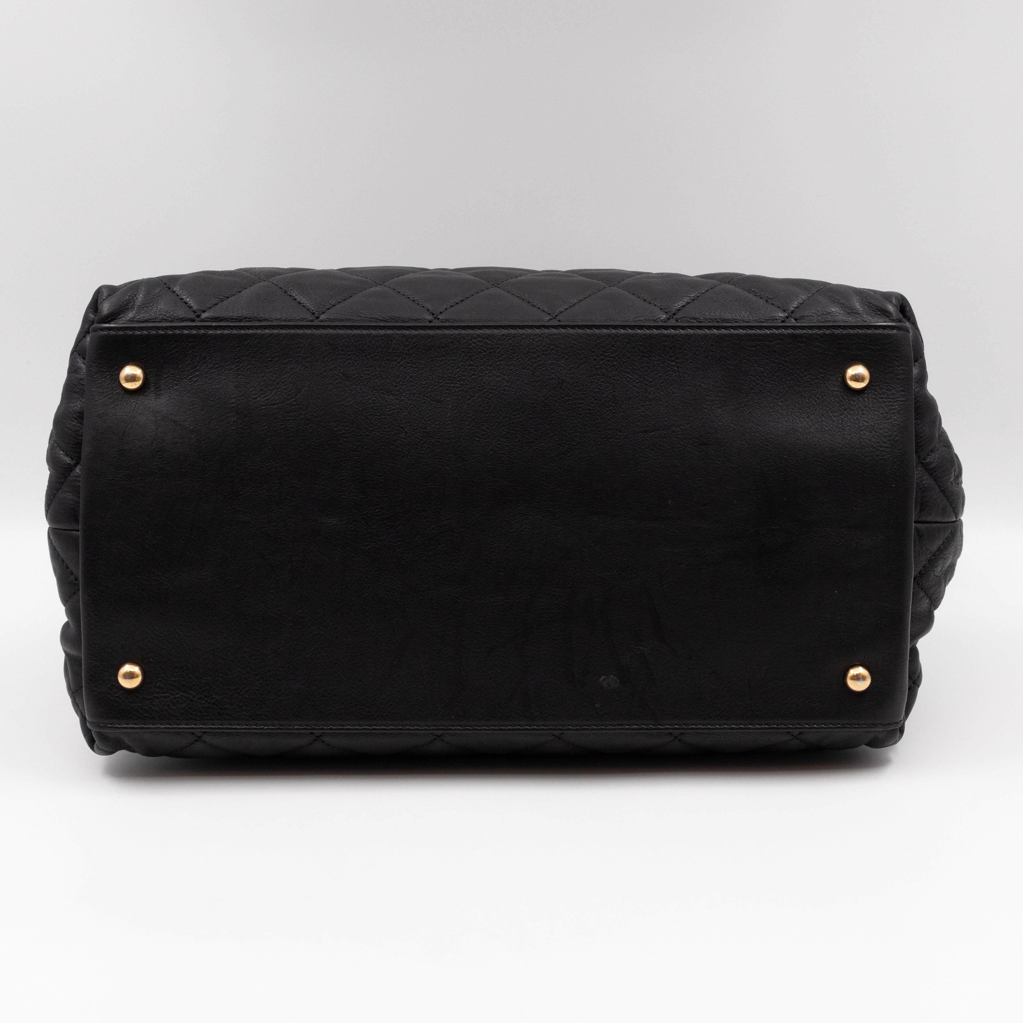 Chain Me Tote Black Calfskin Leather