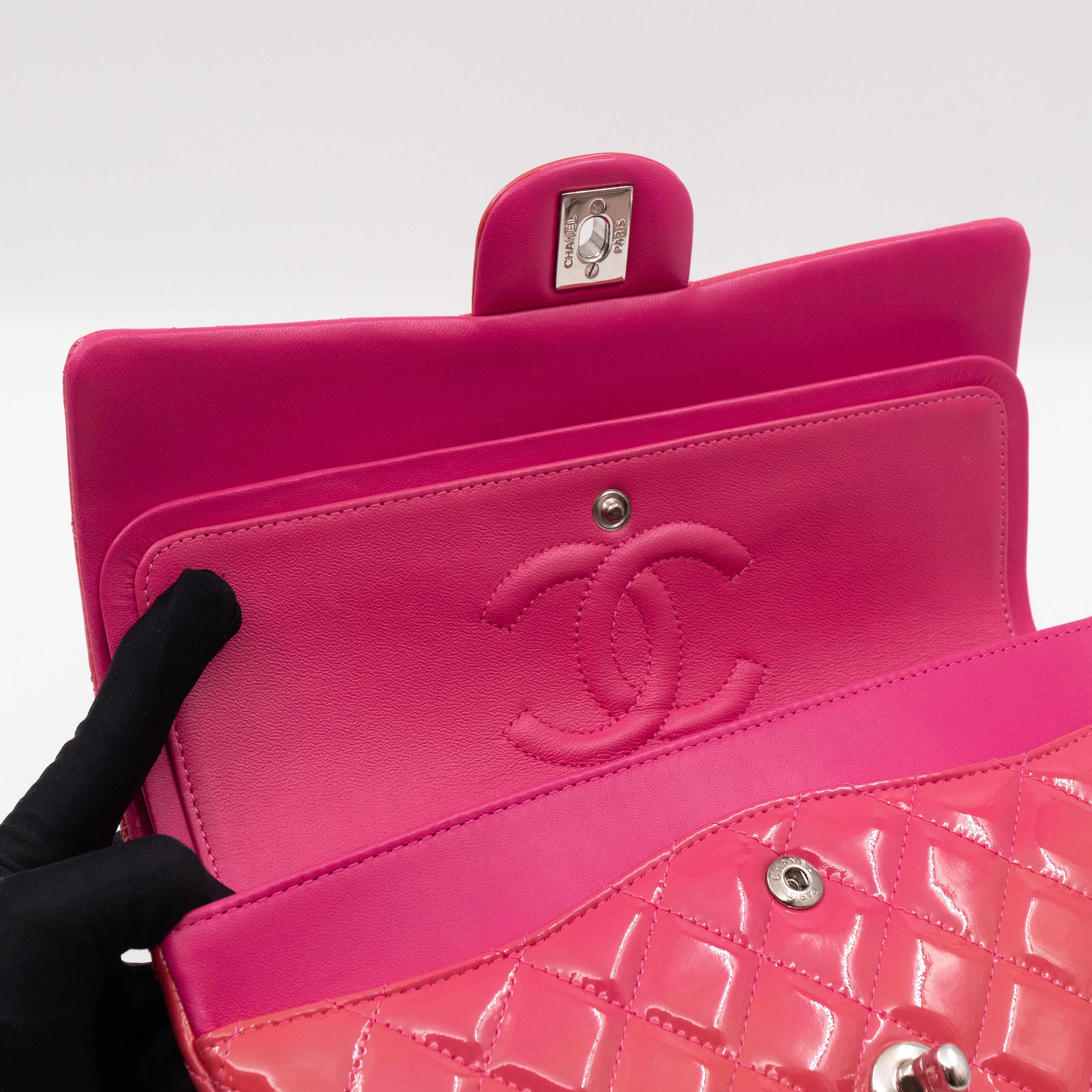 Classic Double Flap Medium Pink Patent Leather