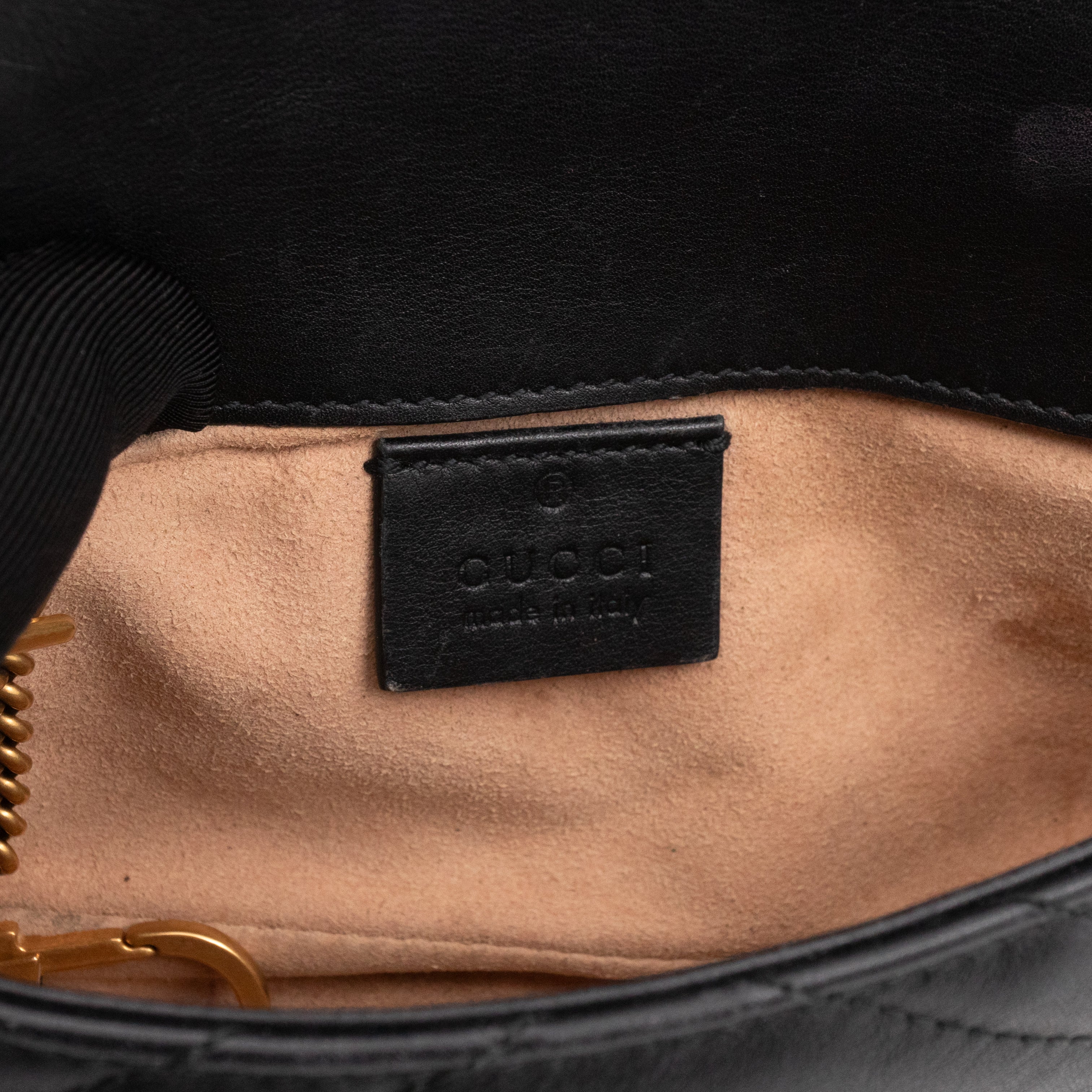 GG Marmont Flap Matelassé Super Mini Black Leather