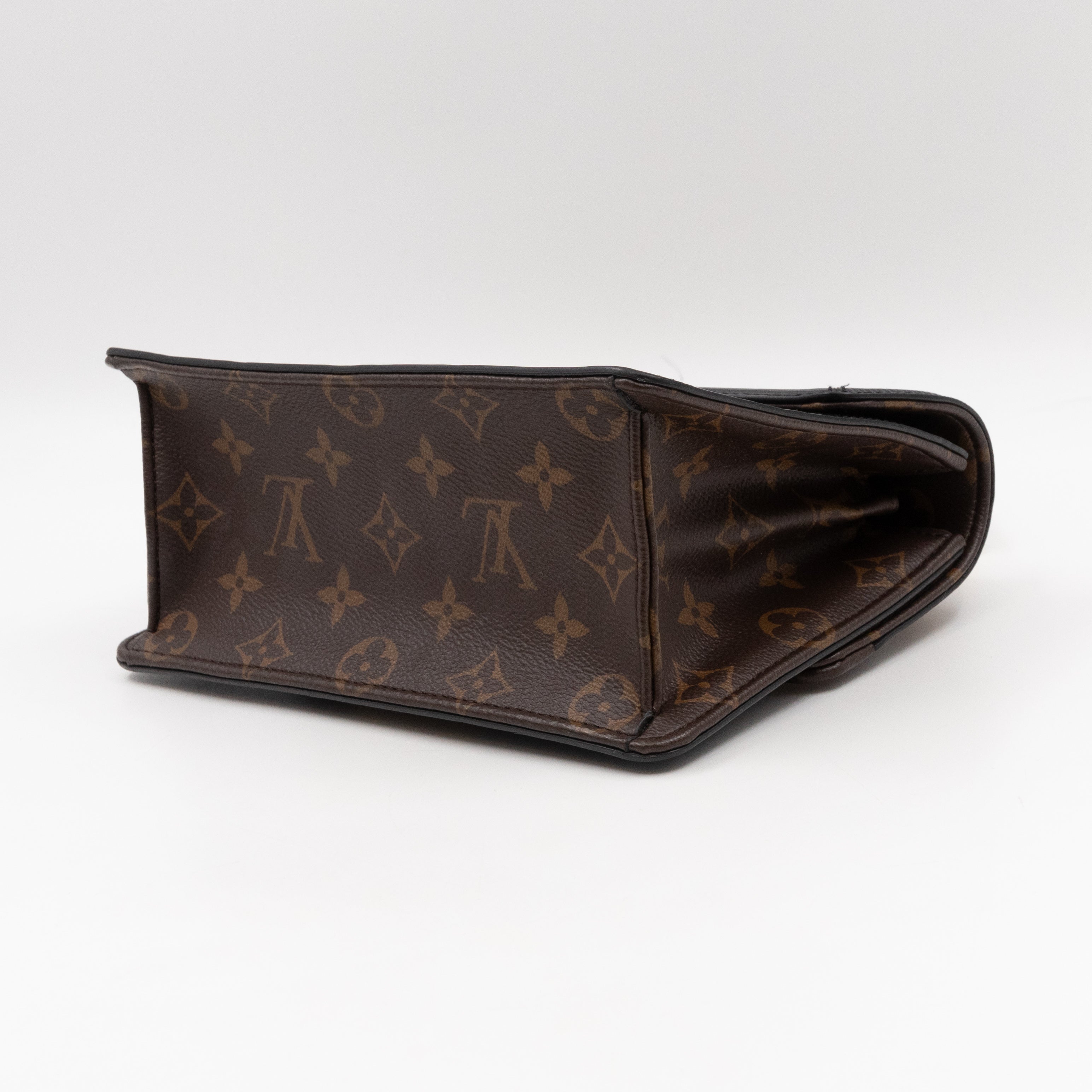 Wynwood Black Vernis Epi Monogram
