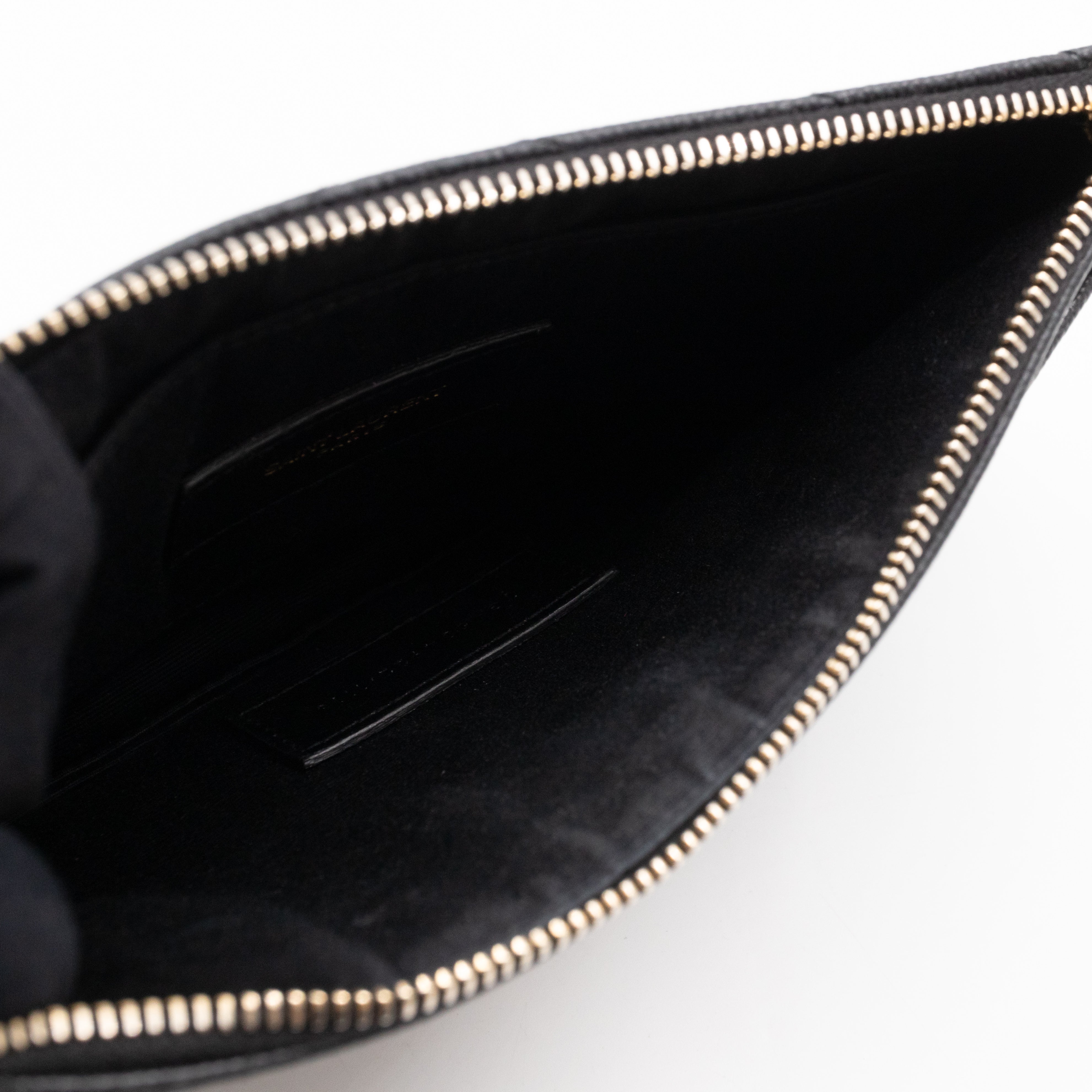 Zipped Pouch Chevron Grained Leather Black