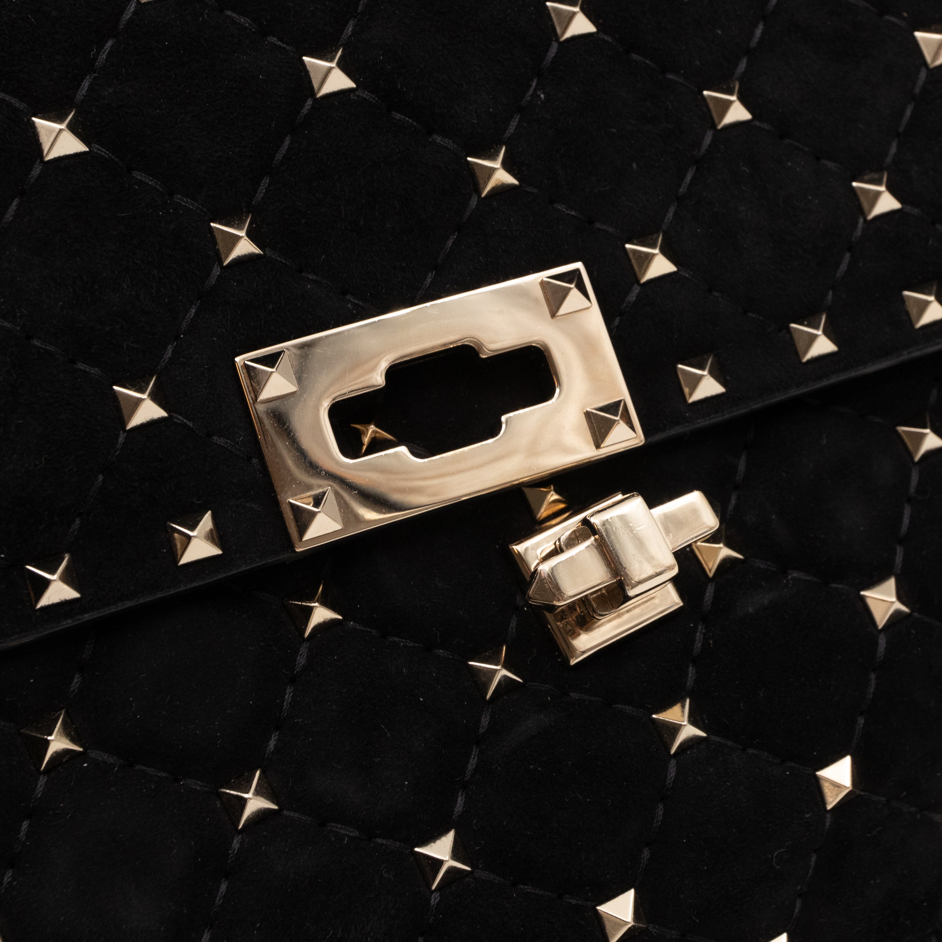 Rockstud Spike Medium Shoulder Bag Black Velvet