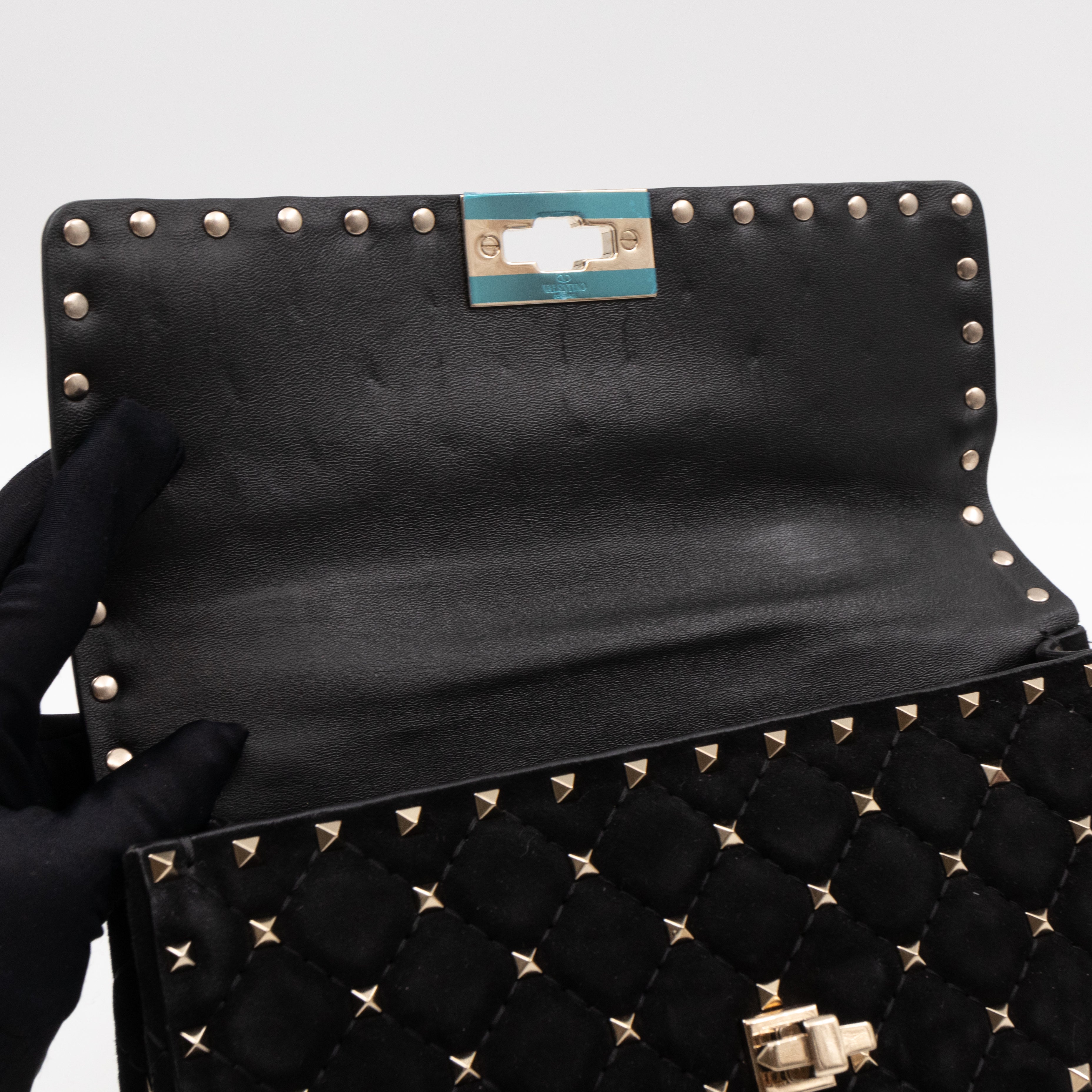 Rockstud Spike Medium Shoulder Bag Black Velvet