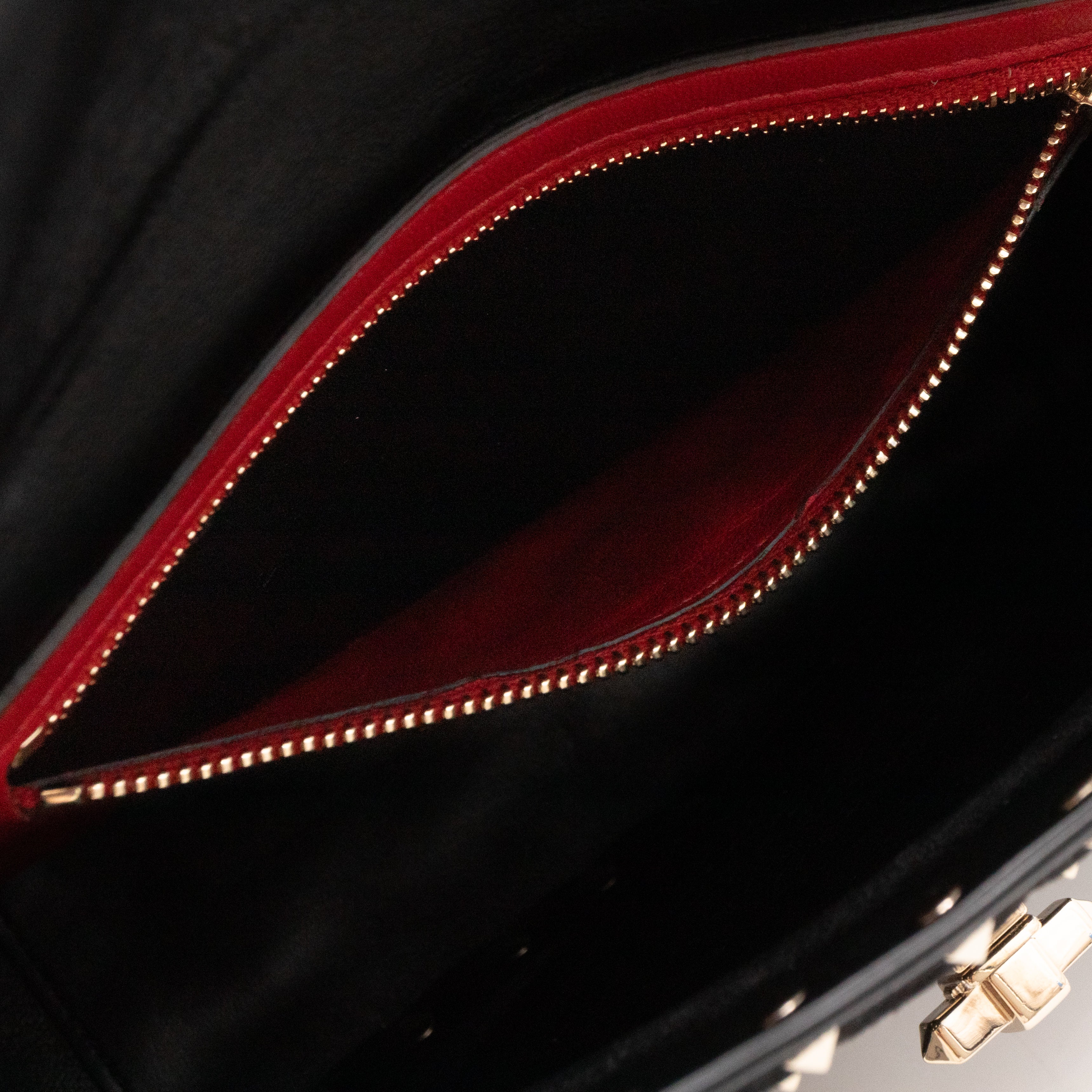 Rockstud Spike Medium Shoulder Bag Black Velvet