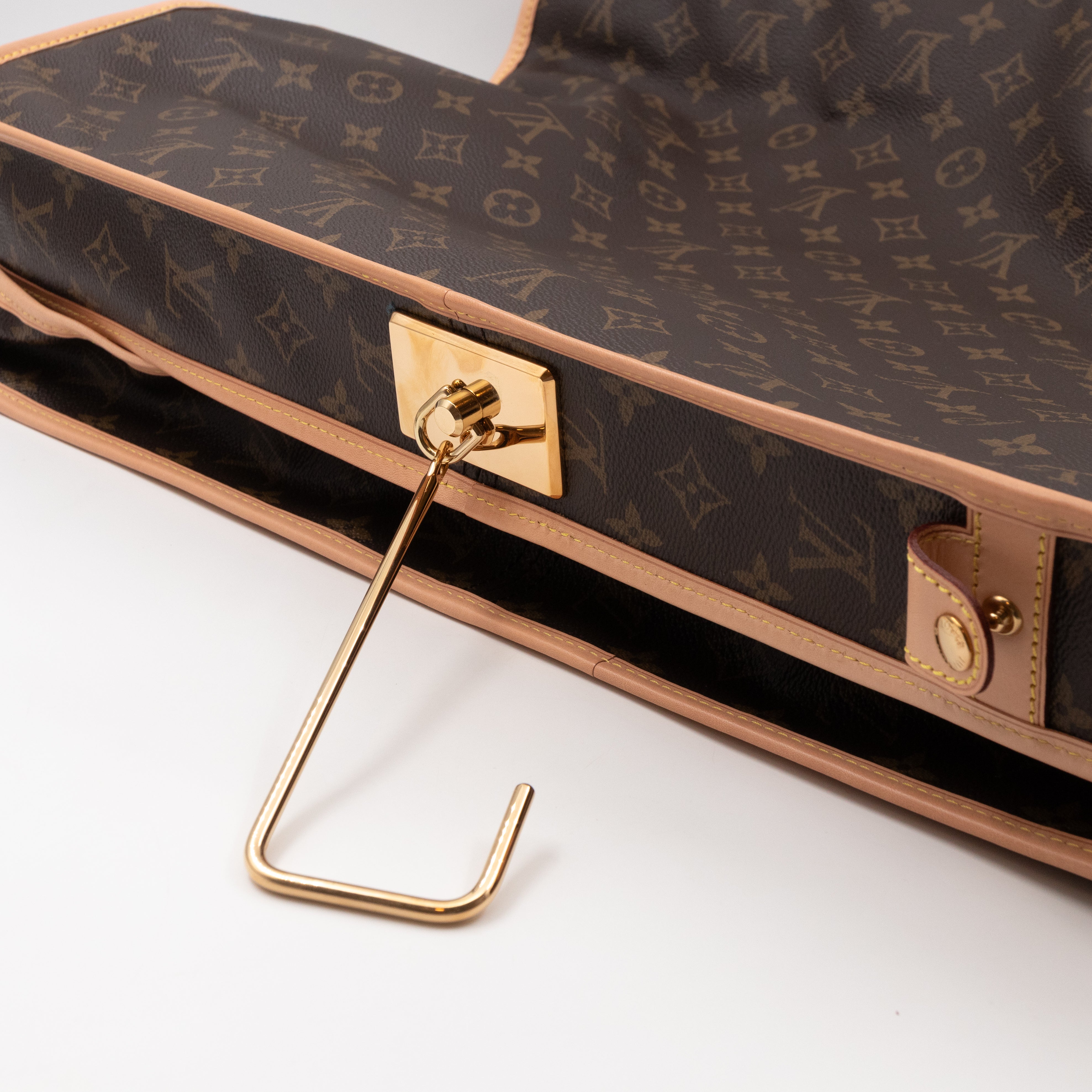 Portable Cabin NM Monogram