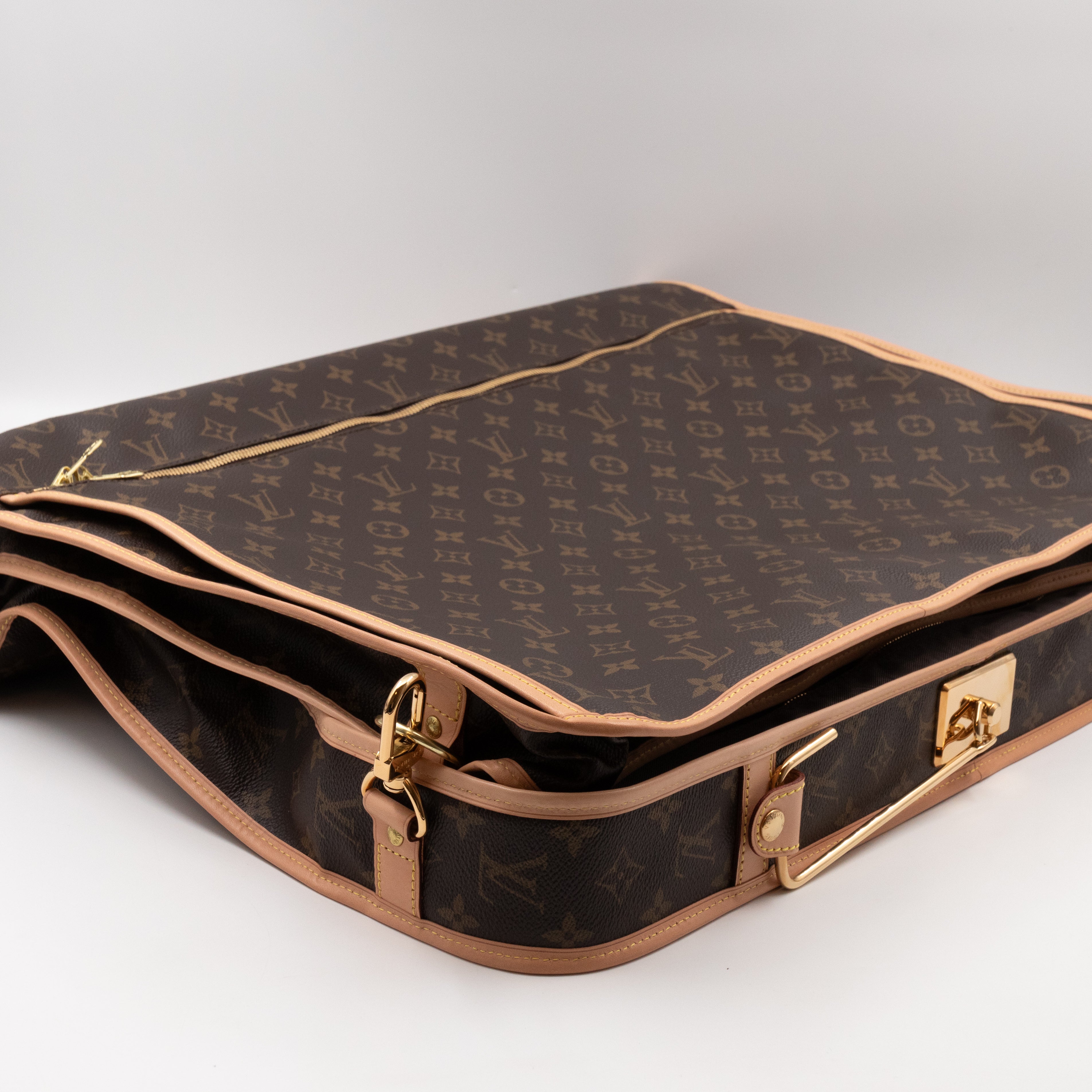 Portable Cabin NM Monogram