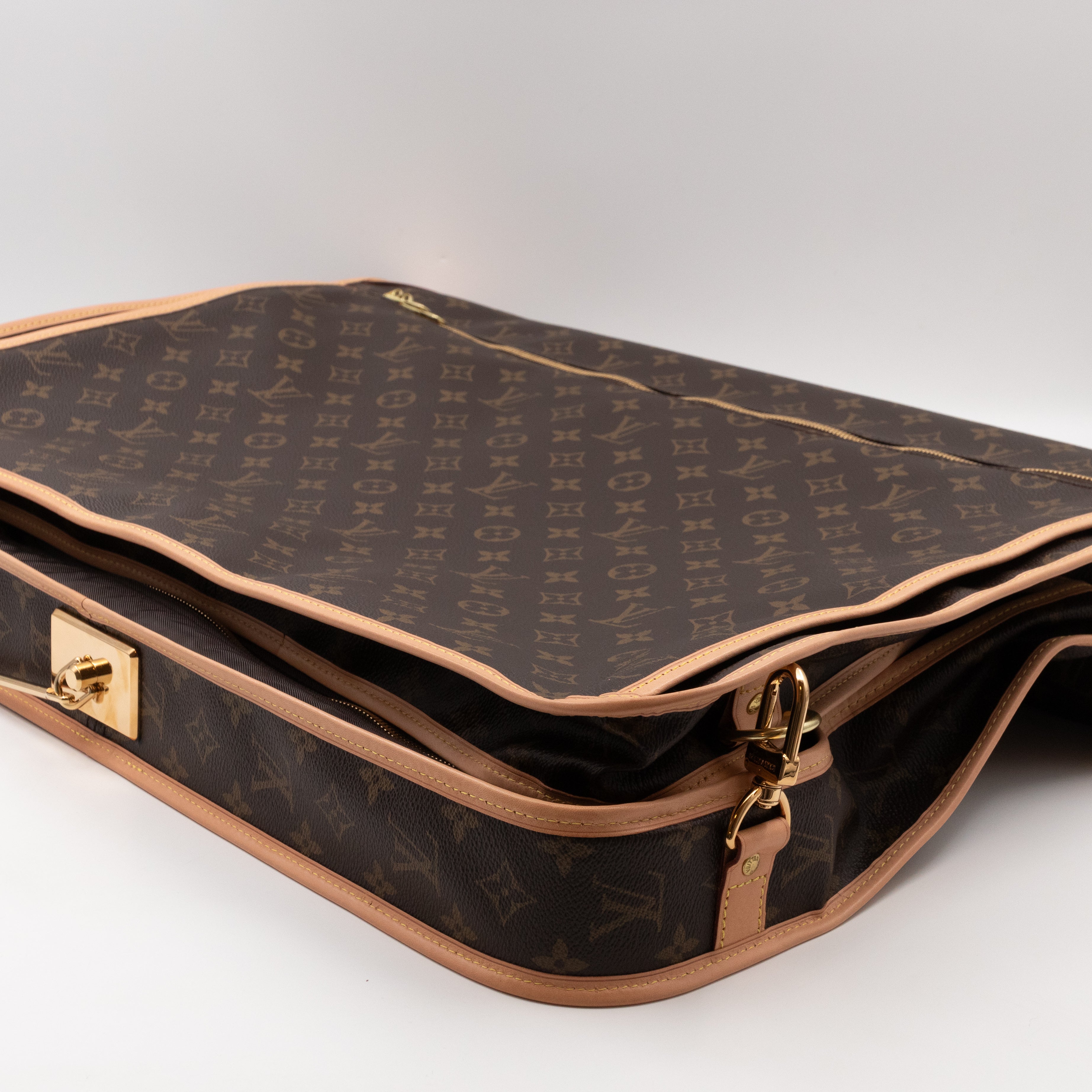 Portable Cabin NM Monogram