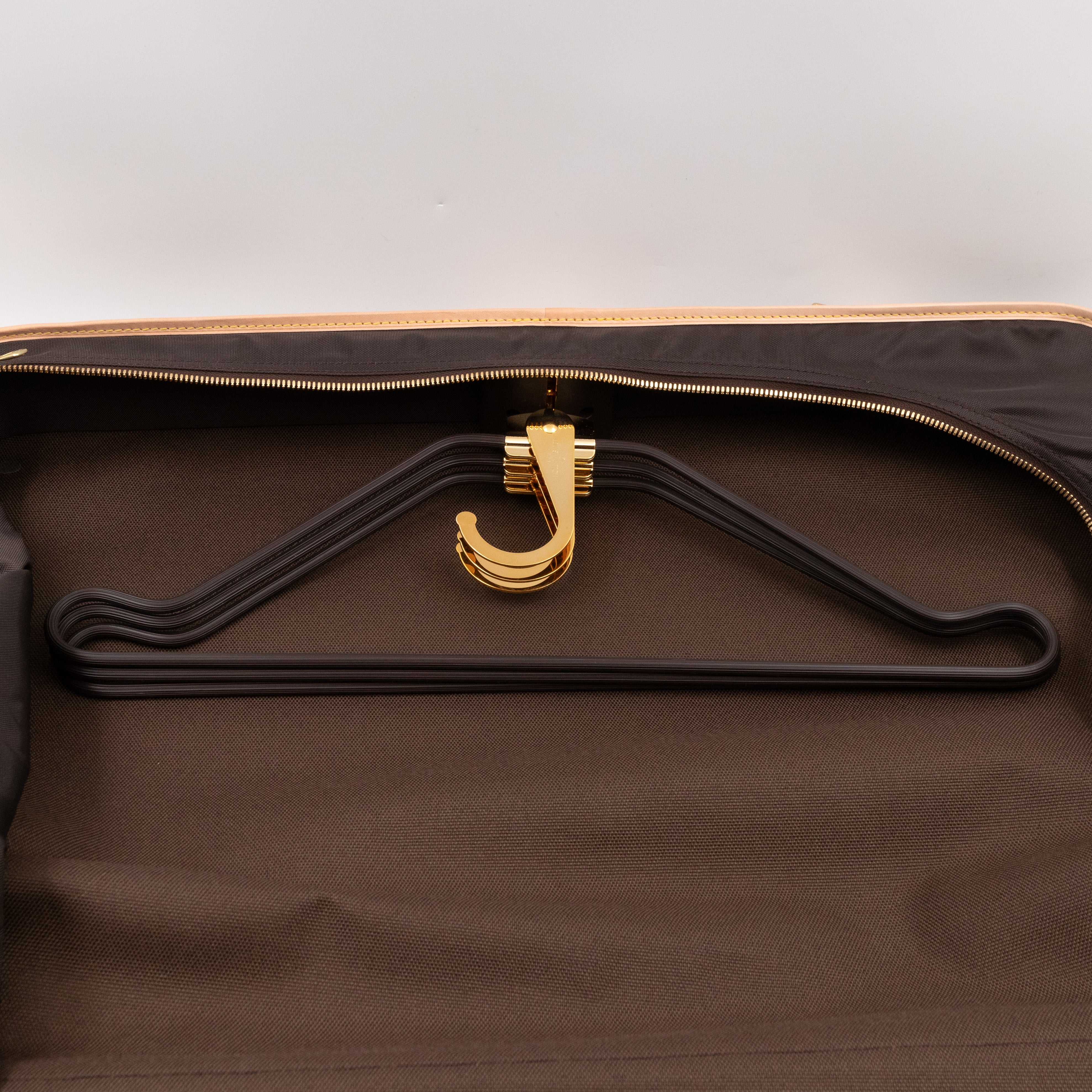 Portable Cabin NM Monogram