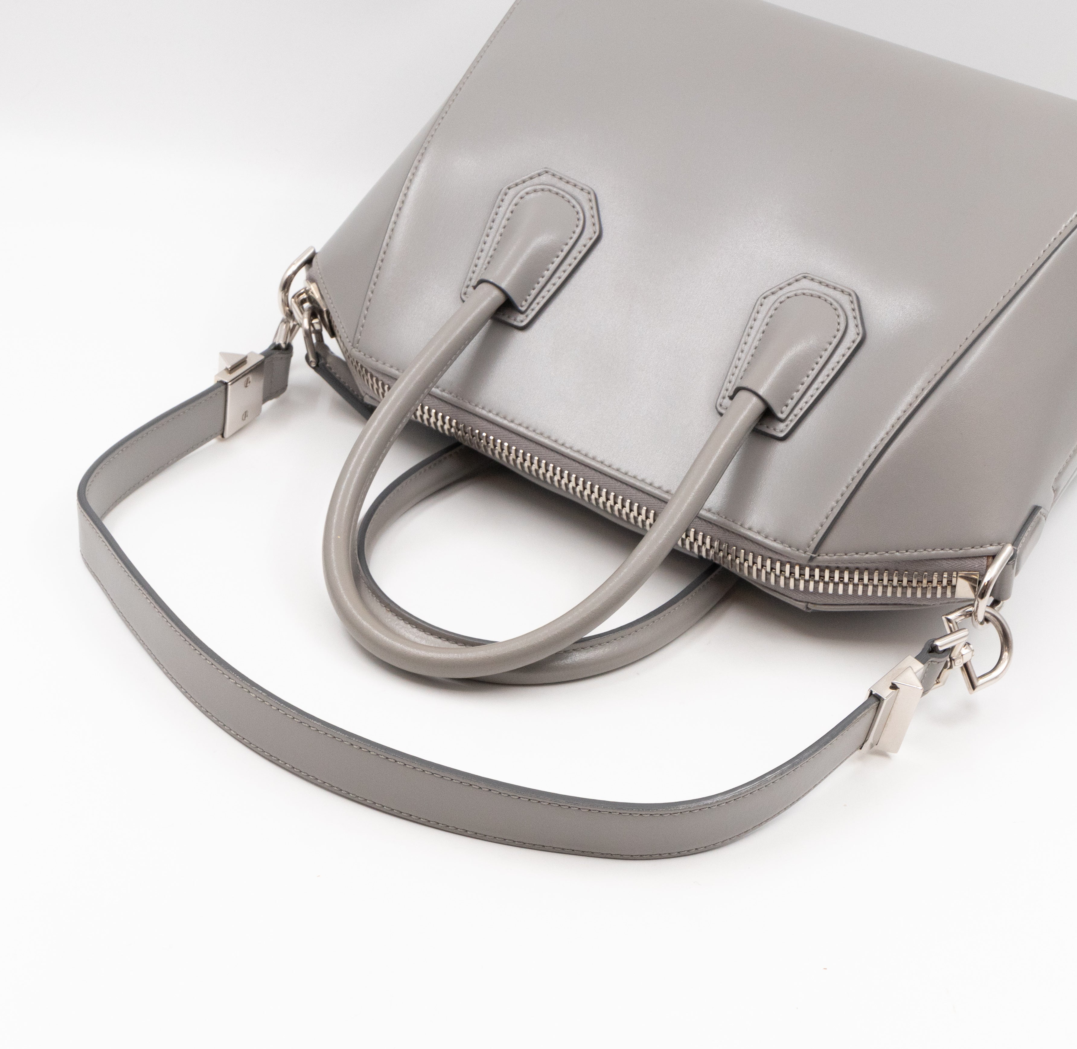 Antigona Small Smooth Grey Leather