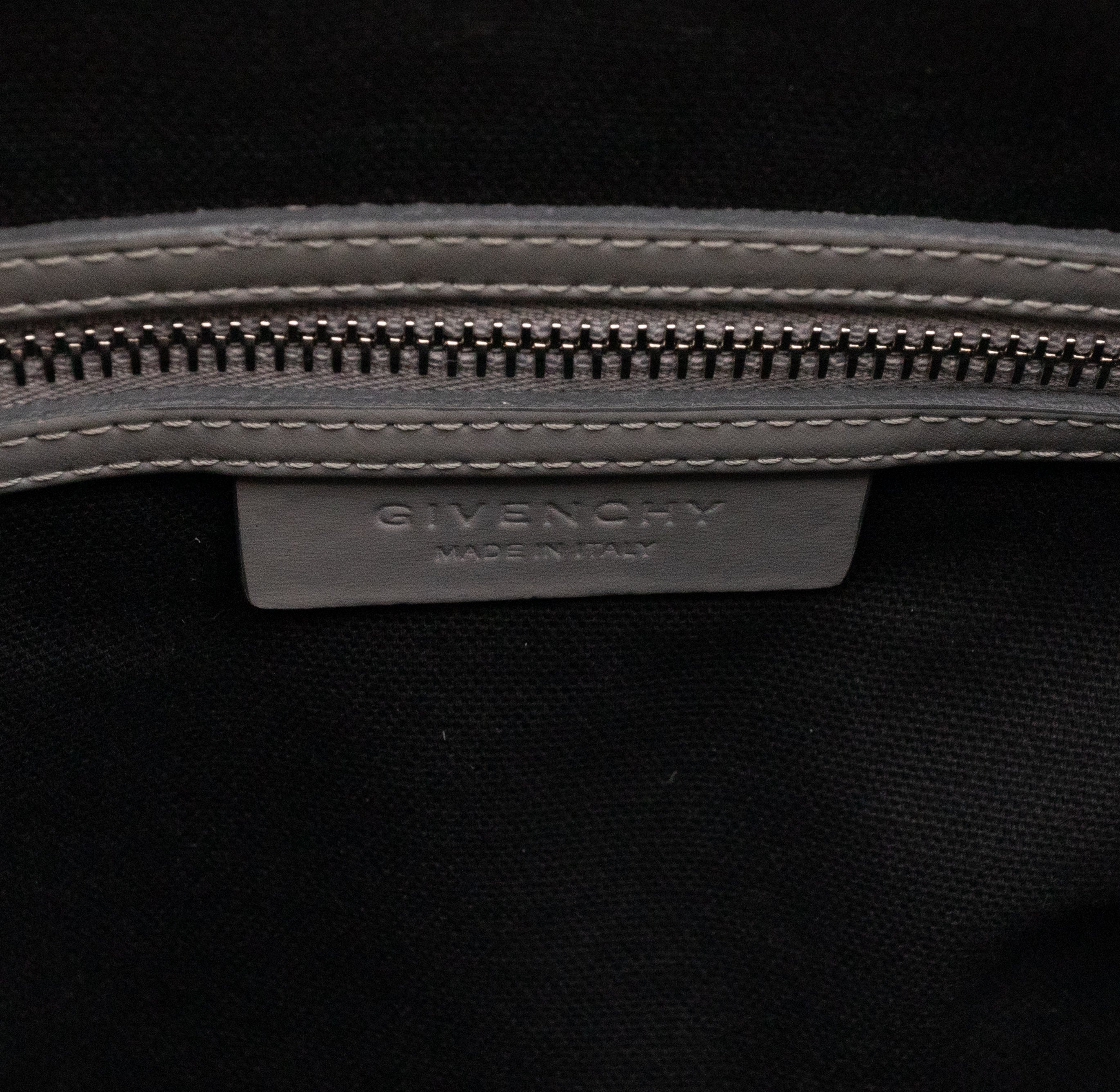 Antigona Small Smooth Grey Leather