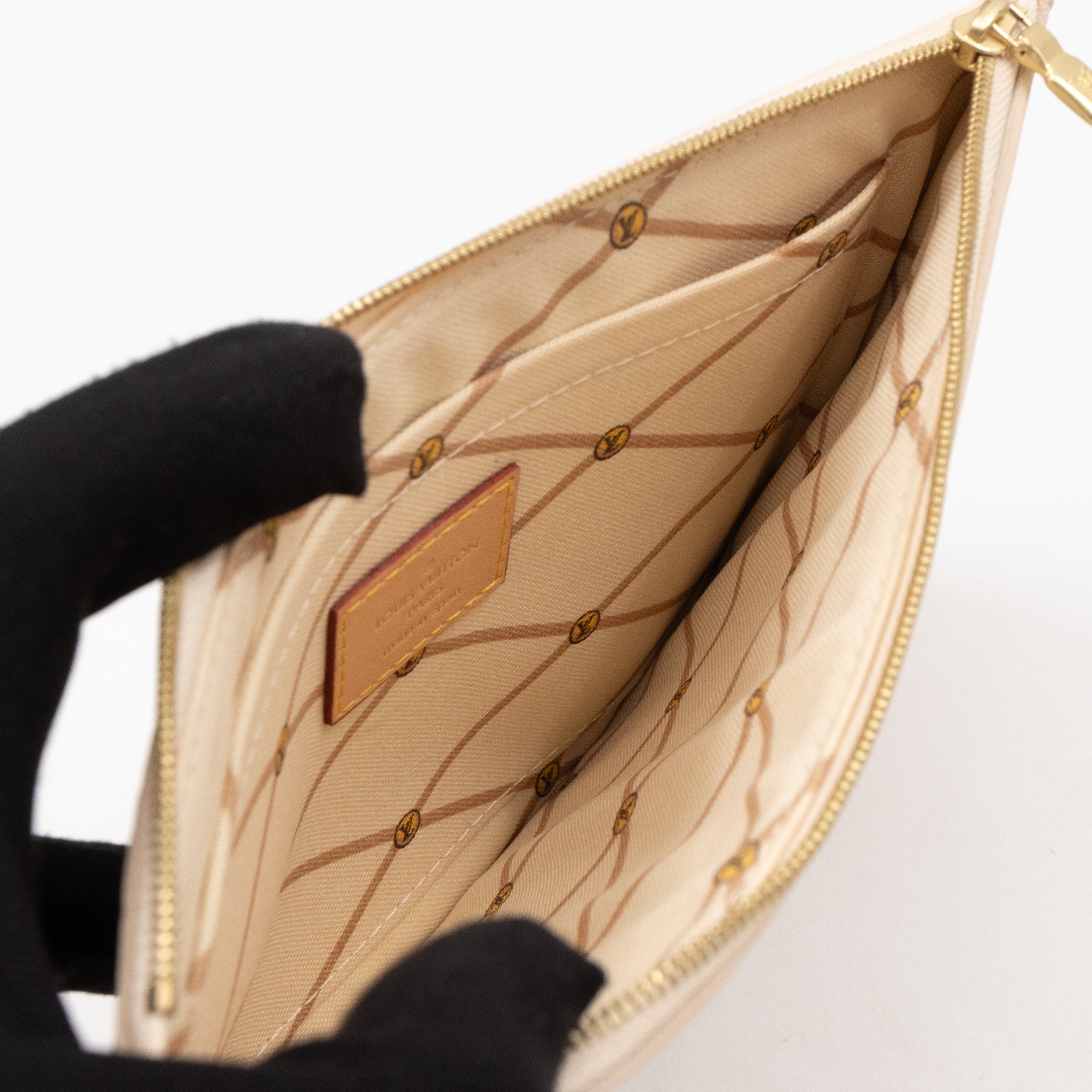 Neverfull Pochette Damier Azur Summer Trunk