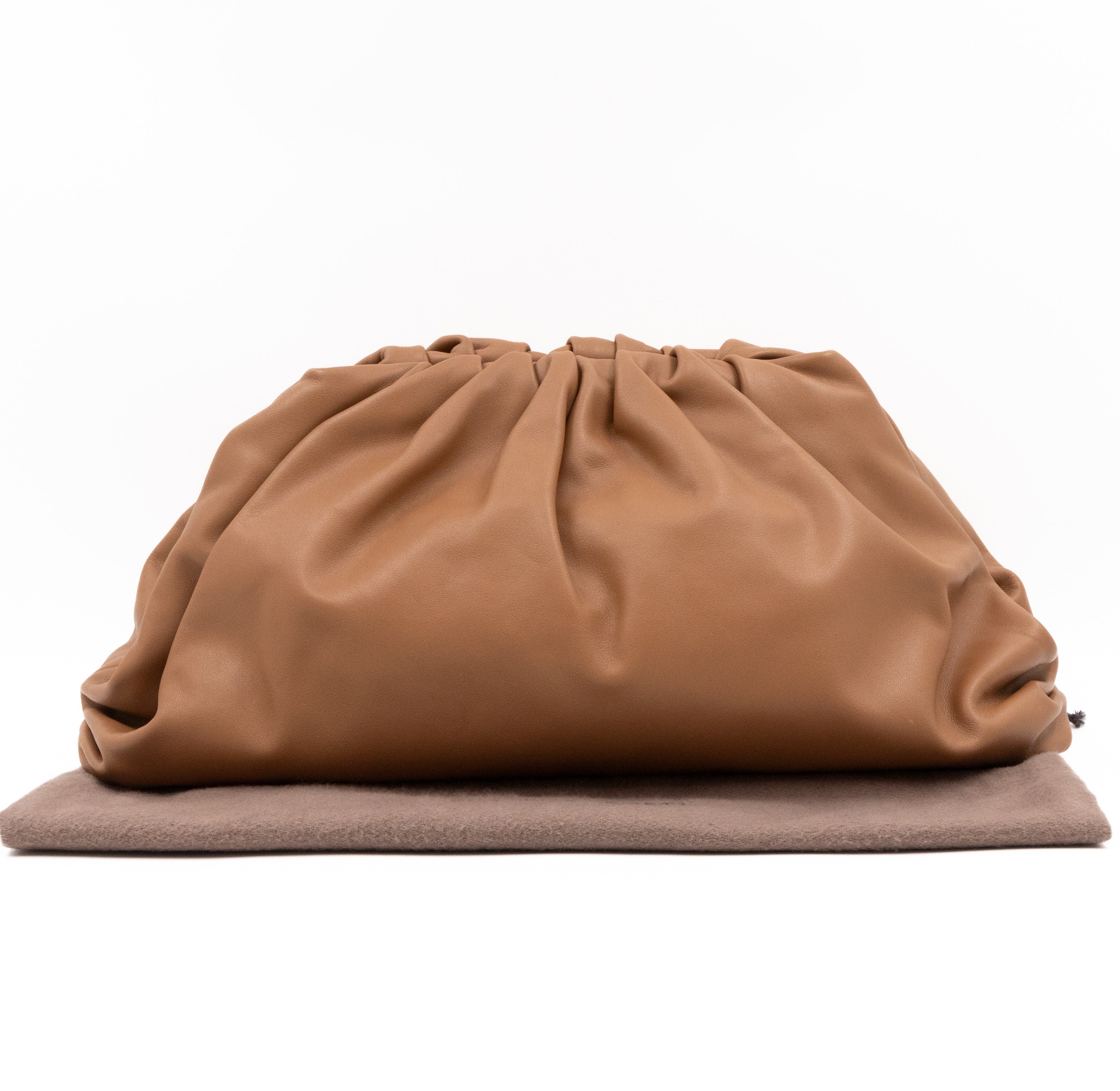 The Pouch Smooth Leather Camello