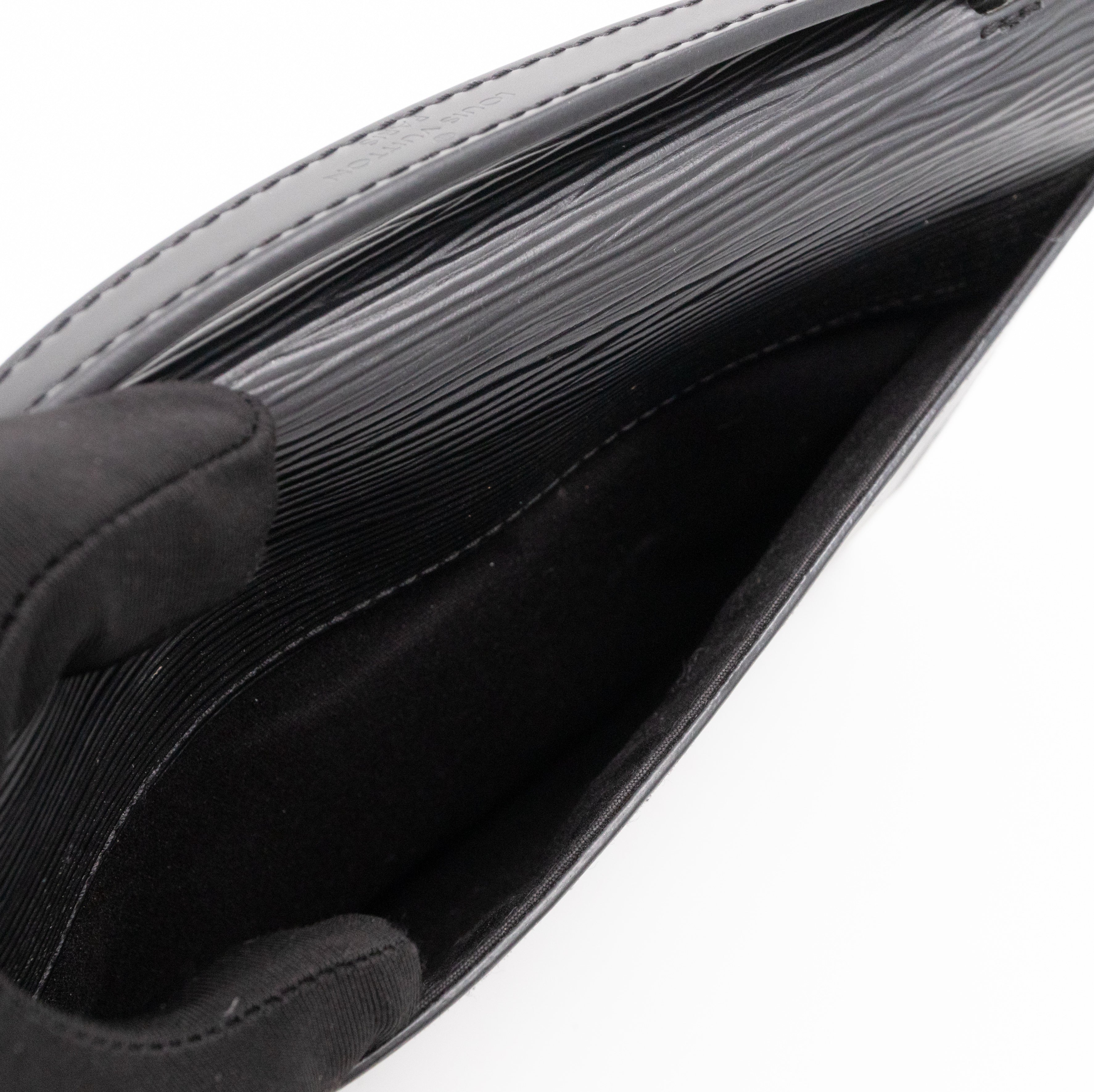 Clery Clutch Epi Leather Black