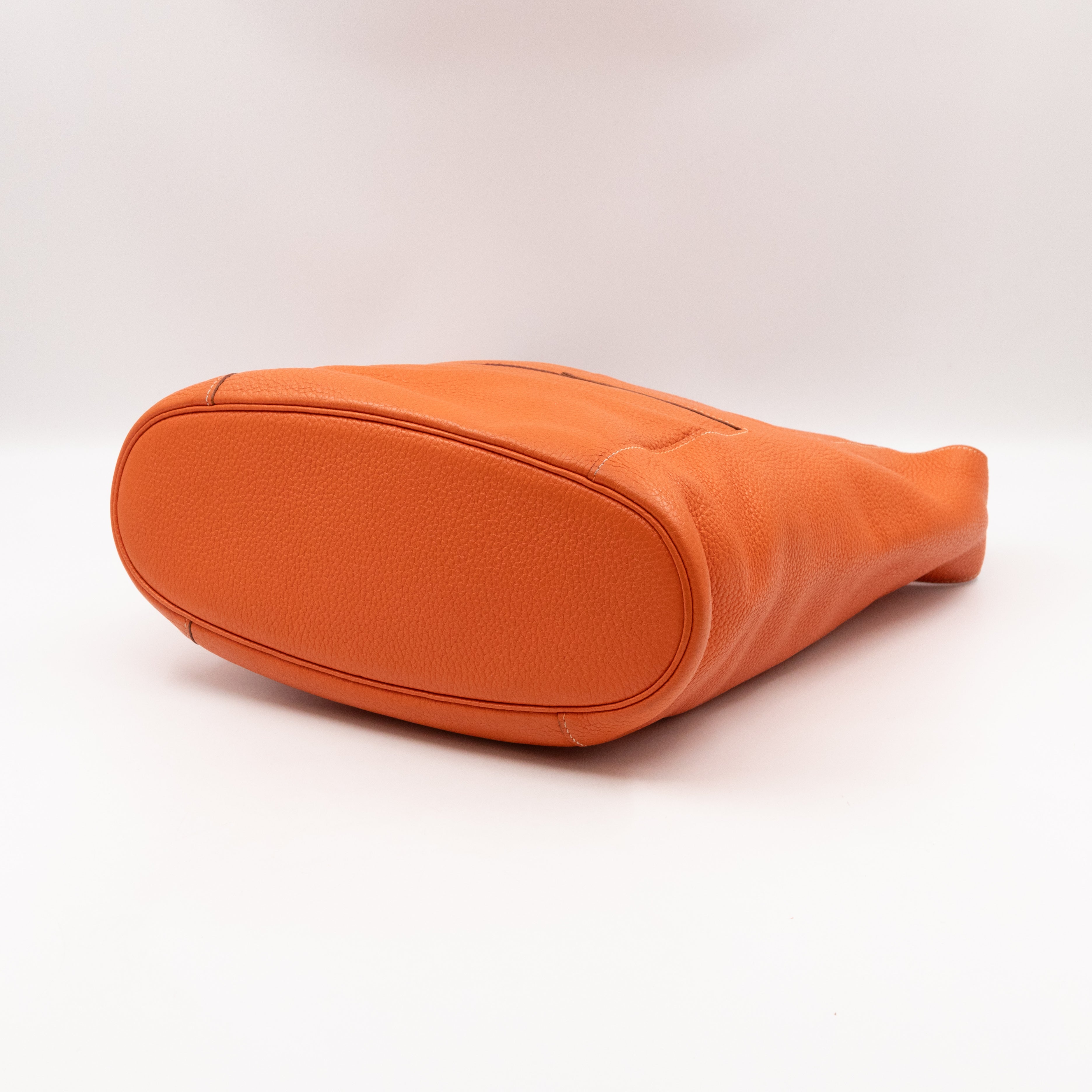 Good News GM Orange Taurillon Clemence