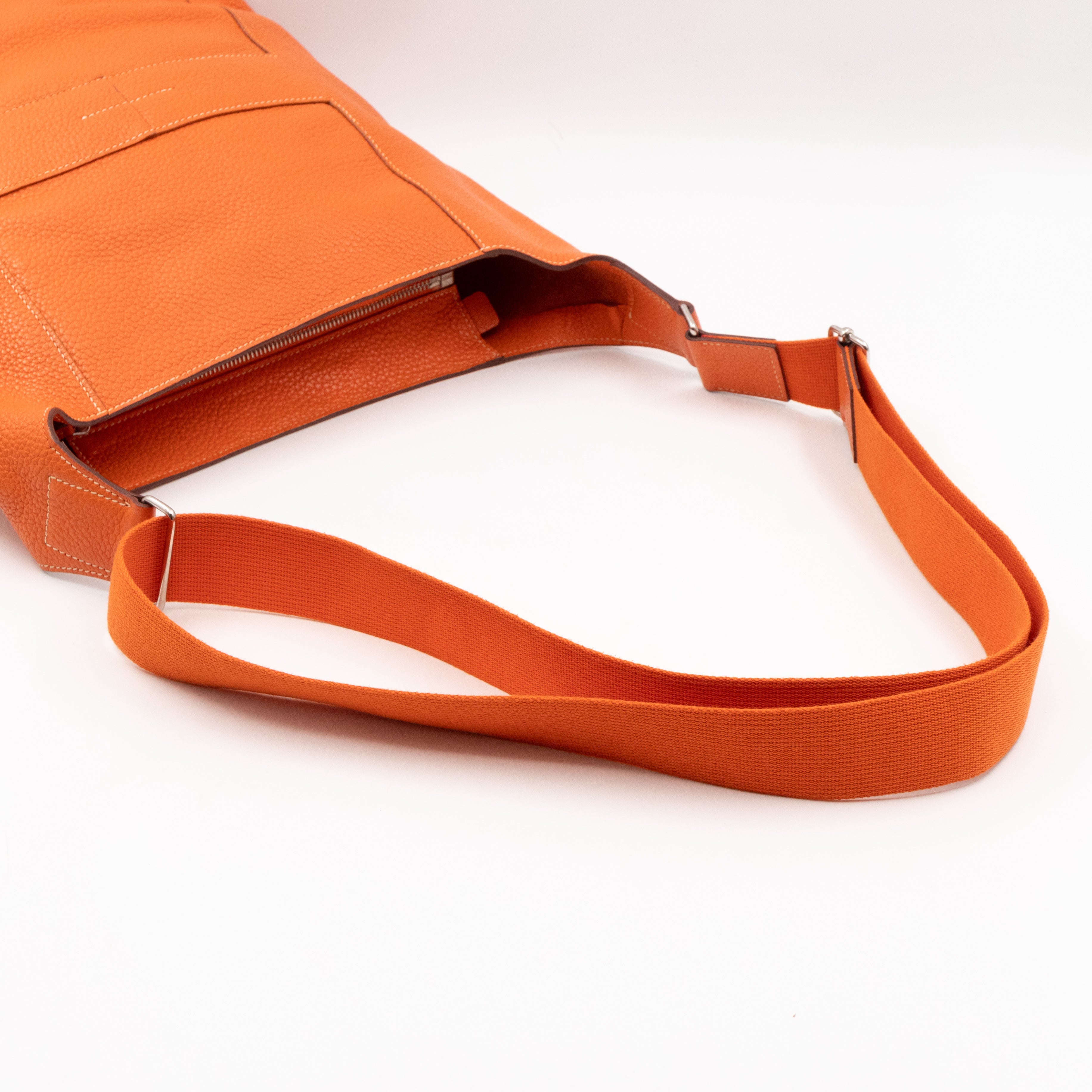 Good News GM Orange Taurillon Clemence