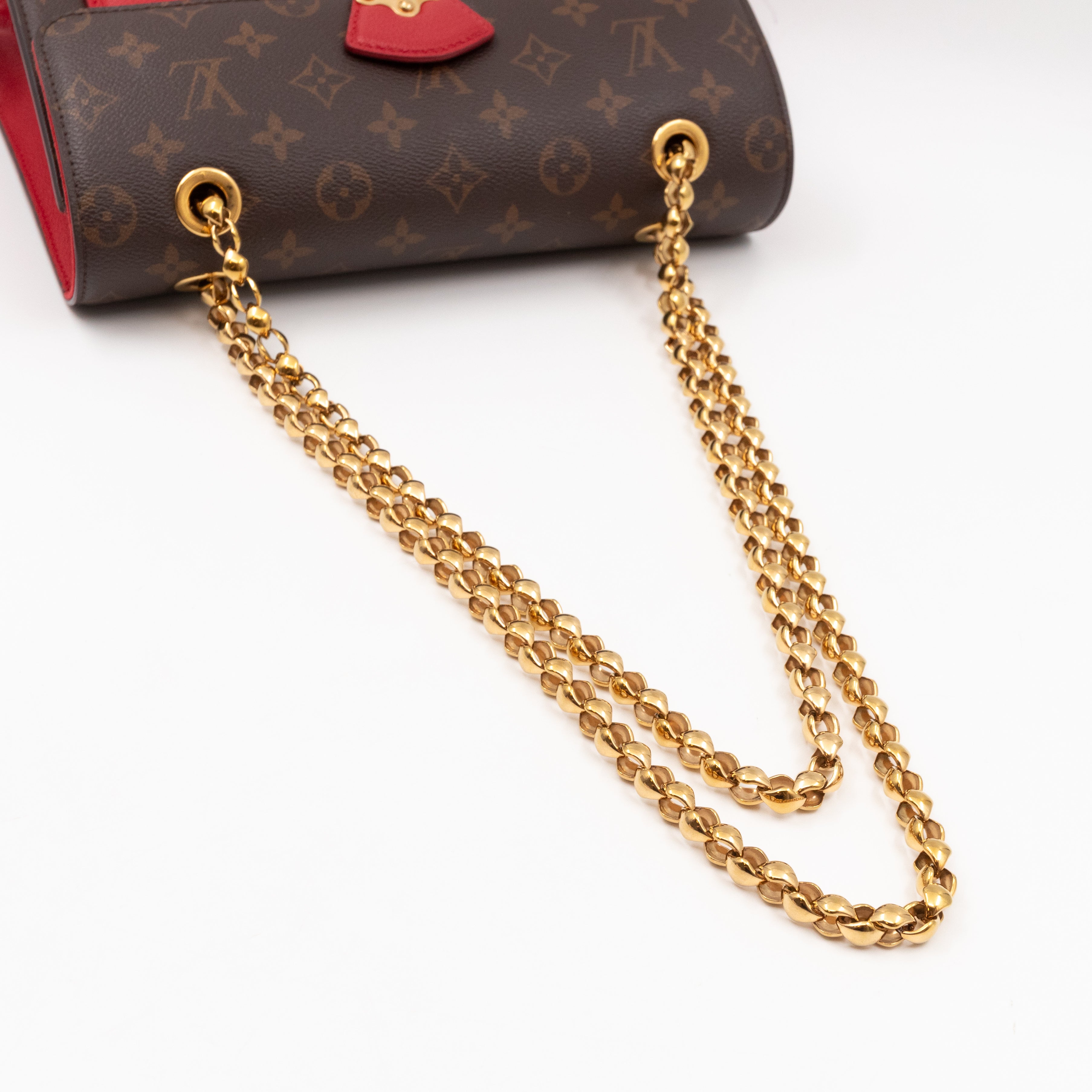 Victoire Monogram Red