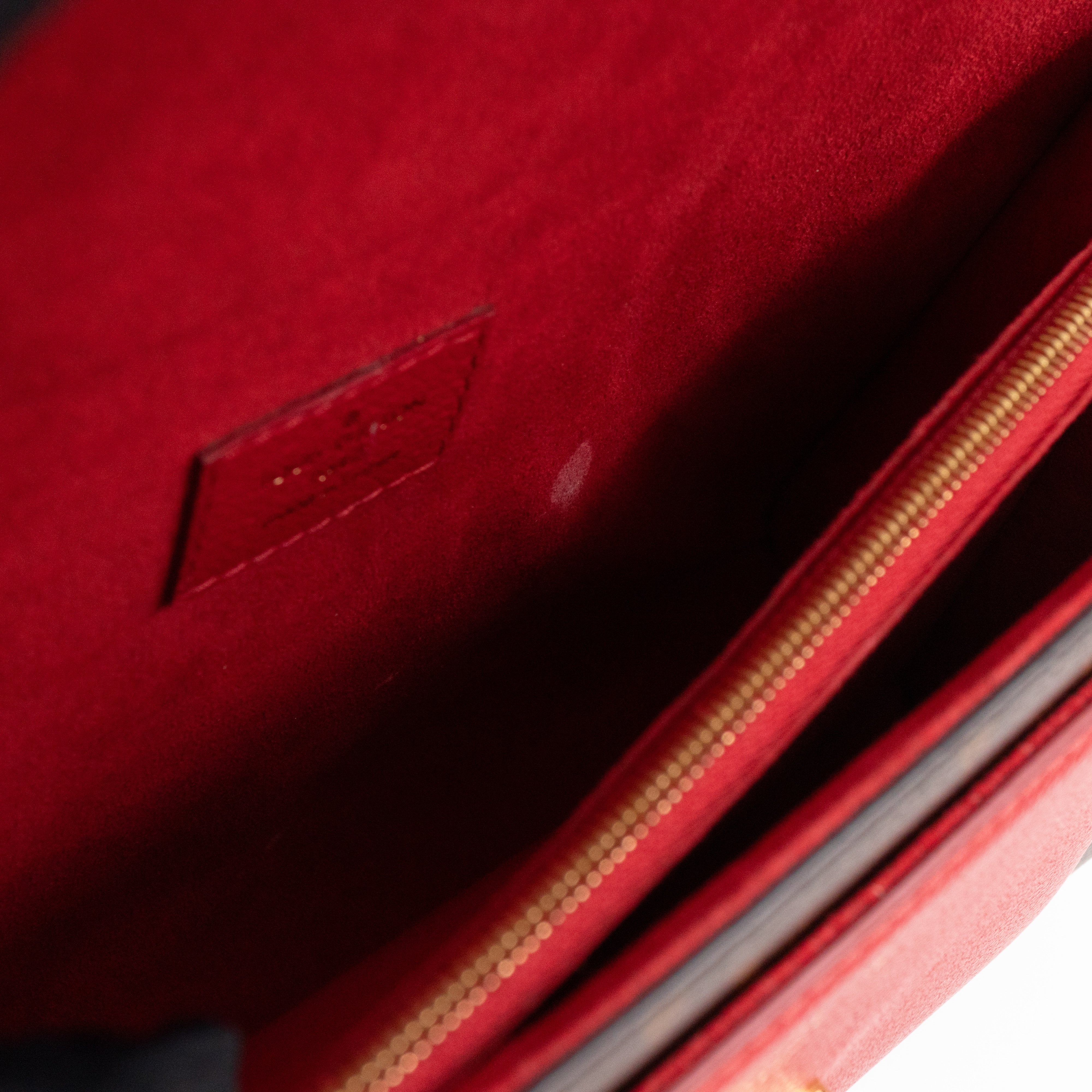 Victoire Monogram Red