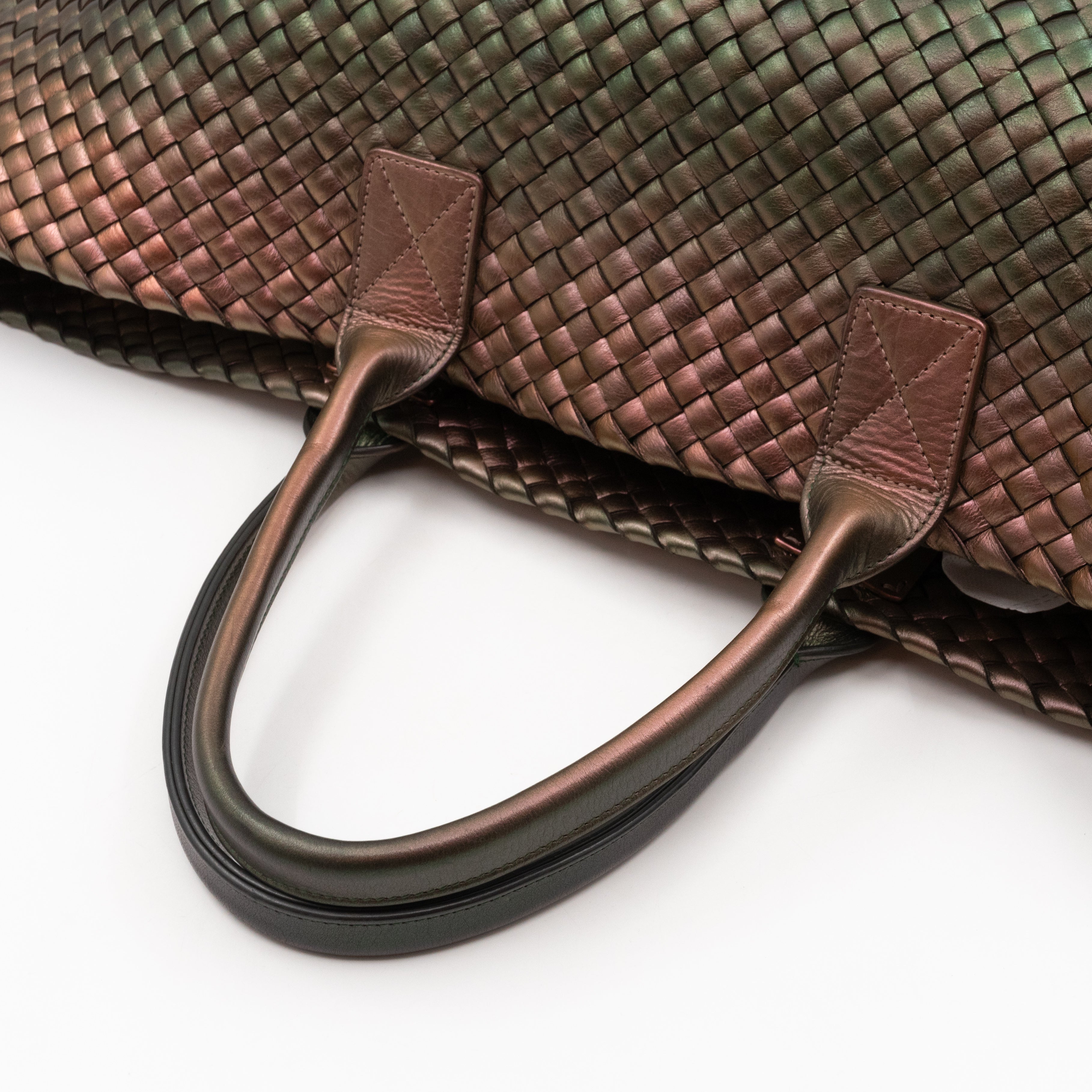 Large Cabat Tote Iridescent Scarabee Green & Bronze Intrecciato Leather