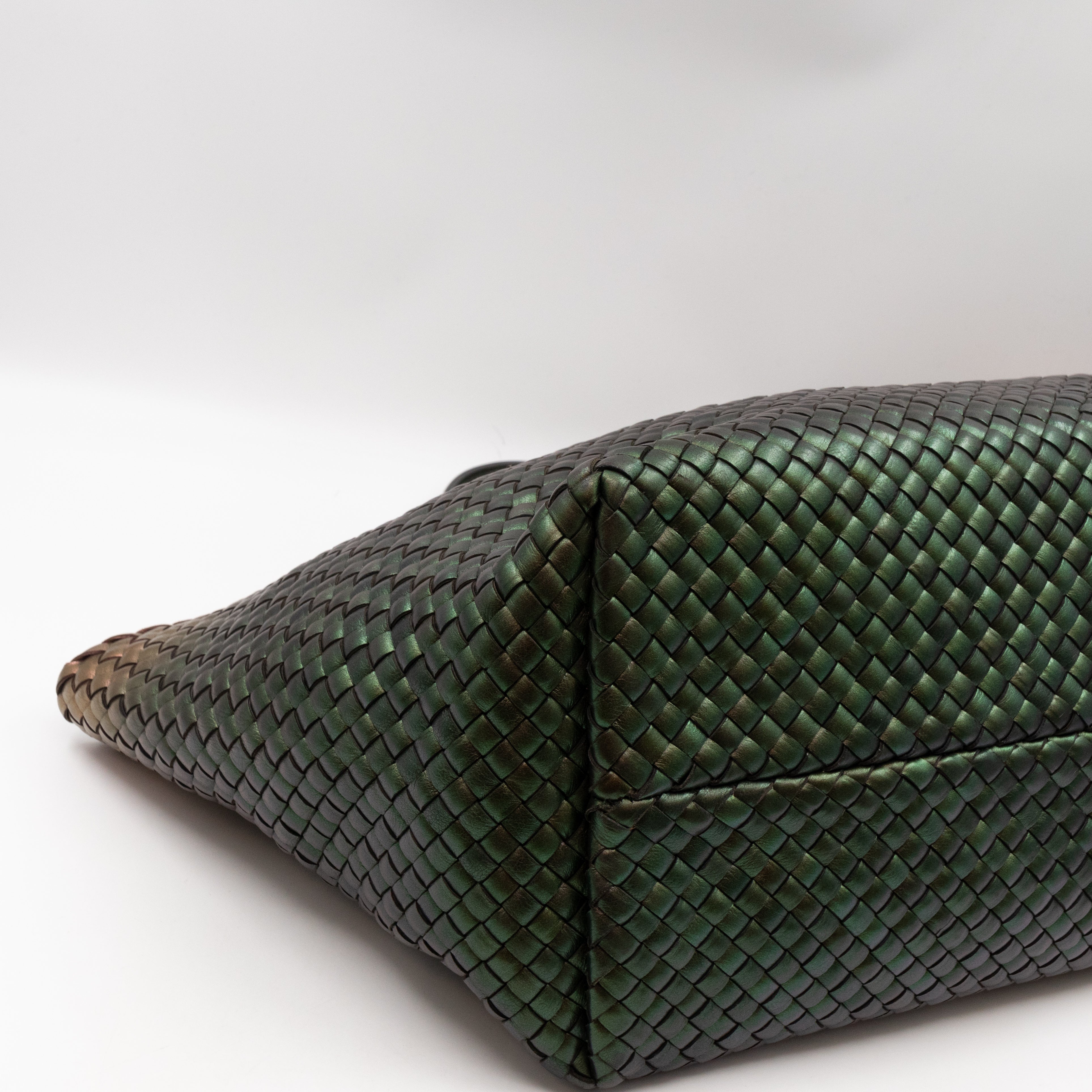 Large Cabat Tote Iridescent Scarabee Green & Bronze Intrecciato Leather