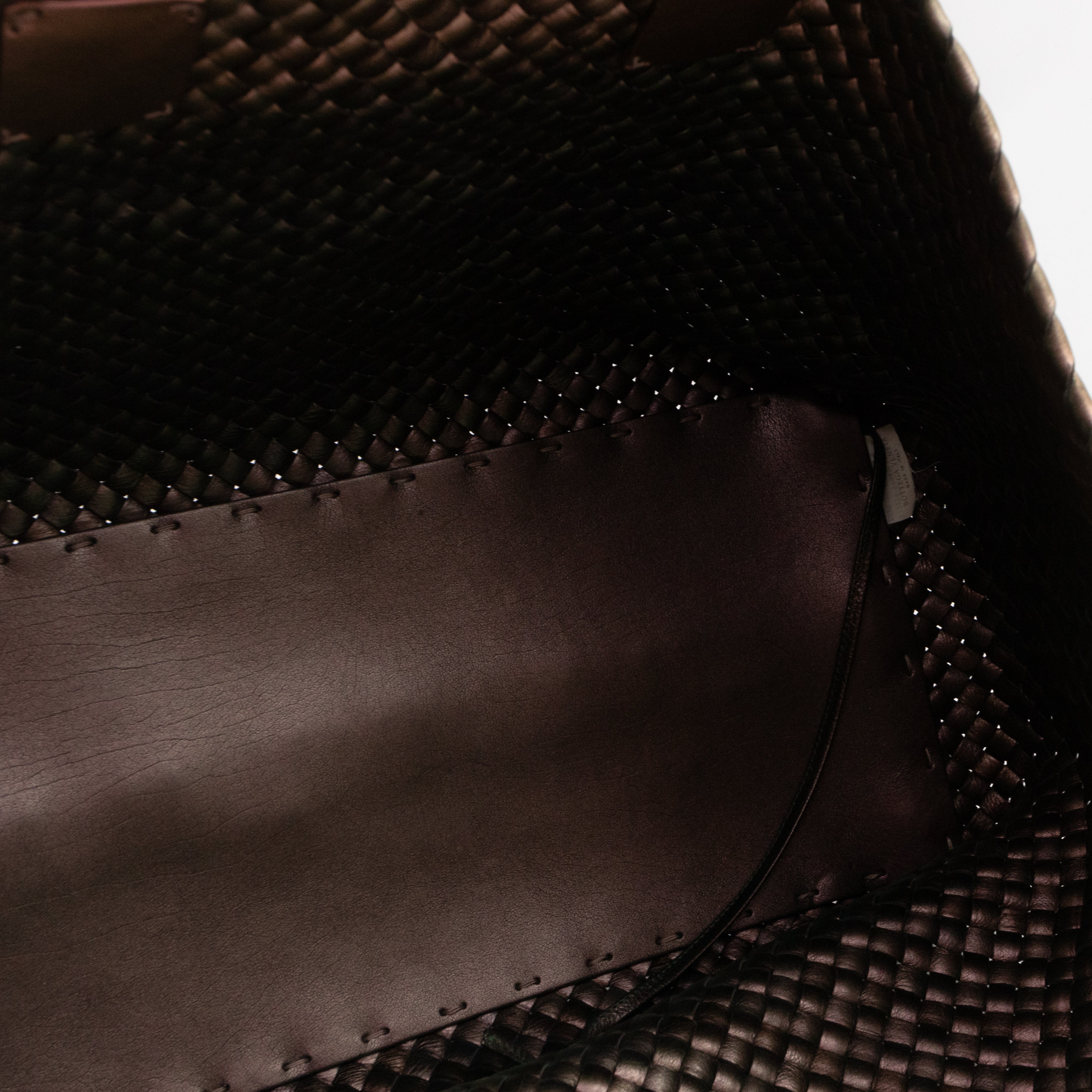 Large Cabat Tote Iridescent Scarabee Green & Bronze Intrecciato Leather