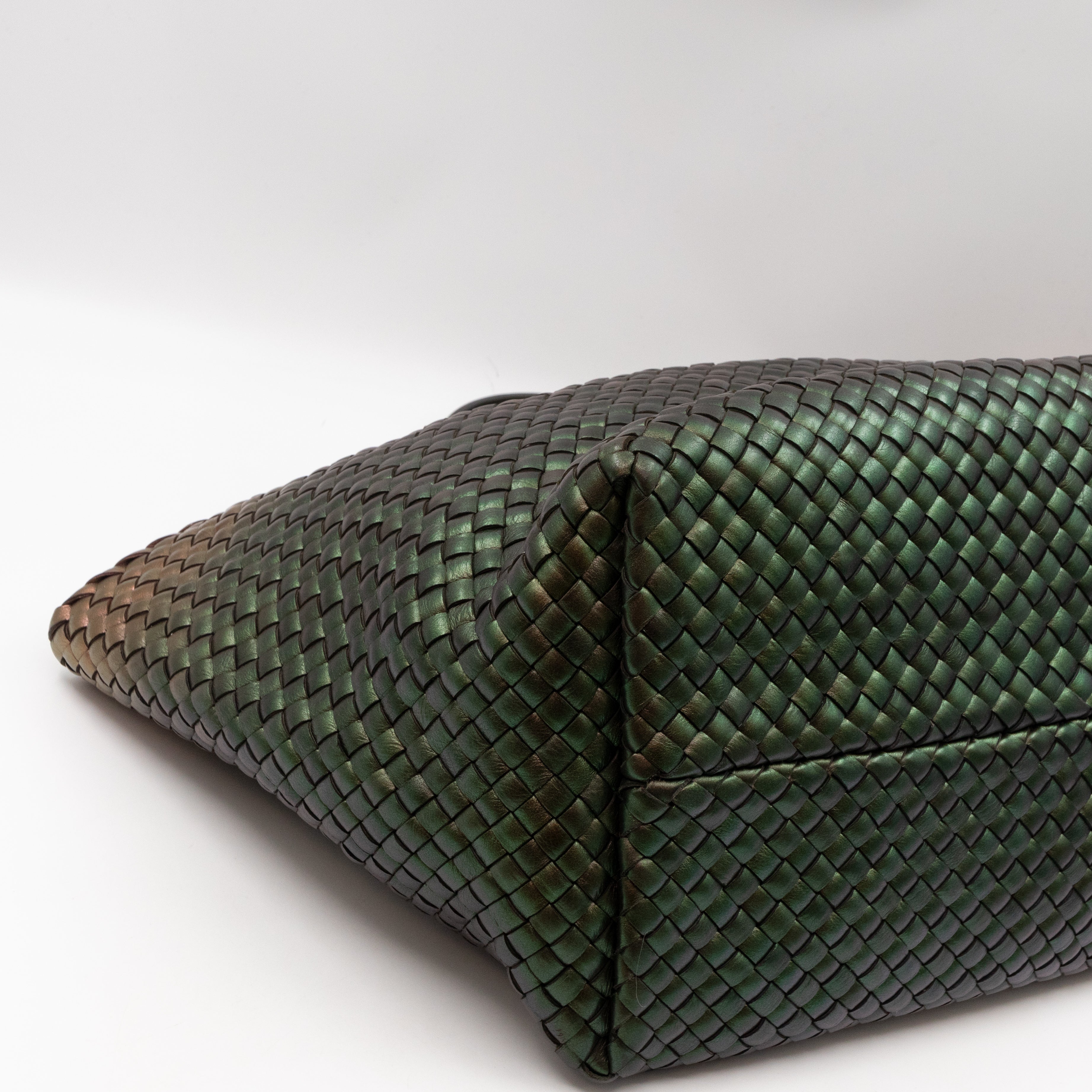 Large Cabat Tote Iridescent Scarabee Green & Bronze Intrecciato Leather