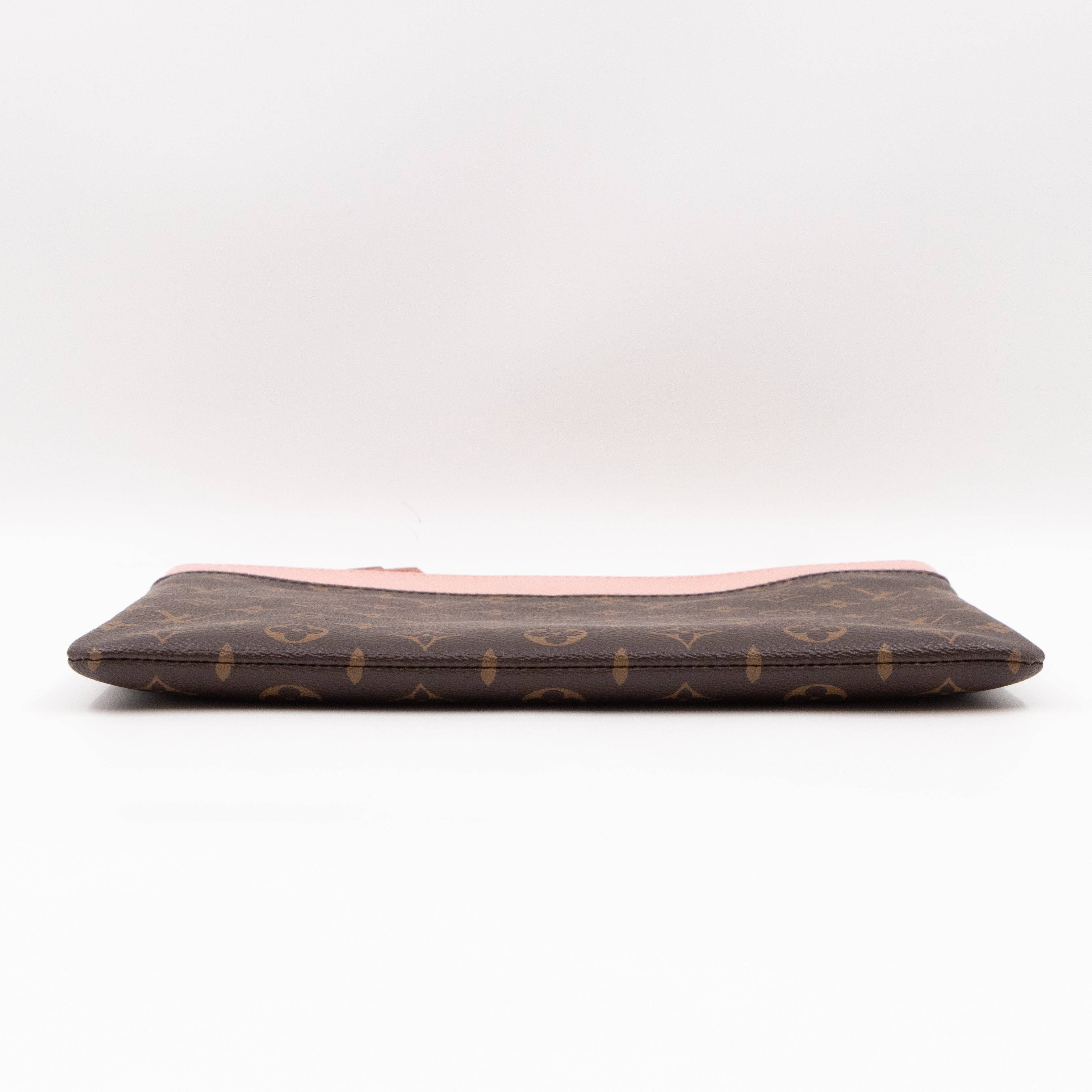 Daily Pouch Monogram Rose Poudre